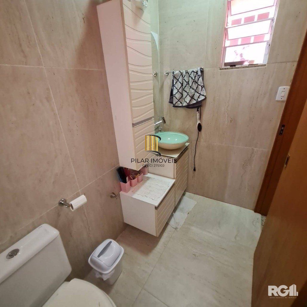 Casa 4 dormitórios no bairro Vila João Pessoa