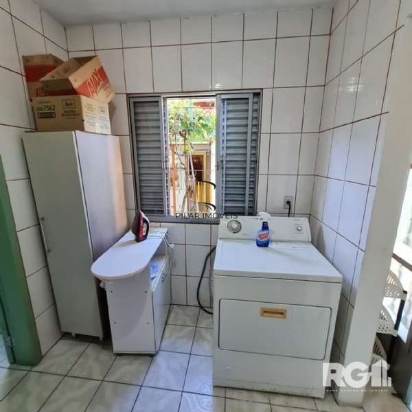 Casa 4 dormitórios no bairro Partenon