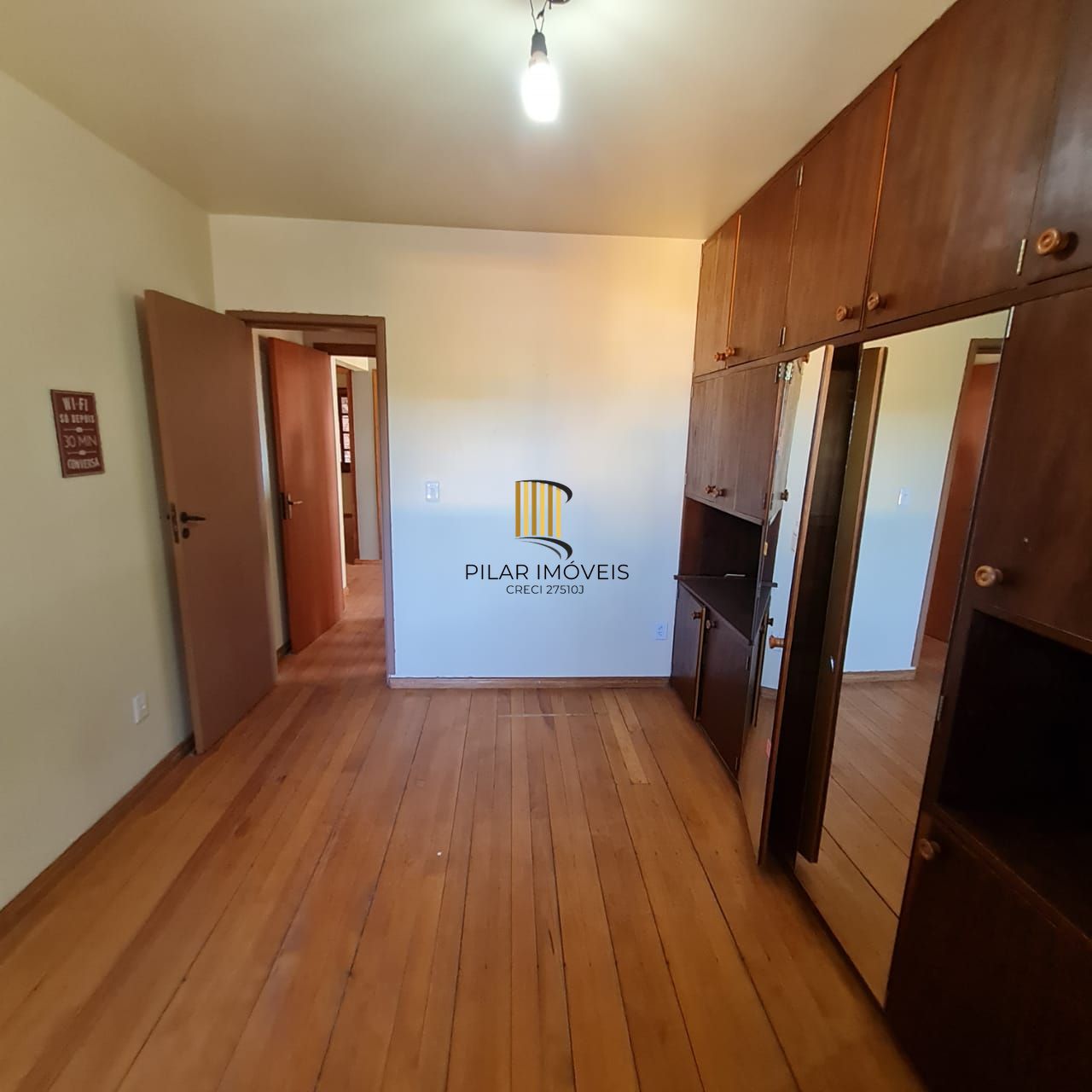 Casa 4 dormitórios no bairro Medianeira