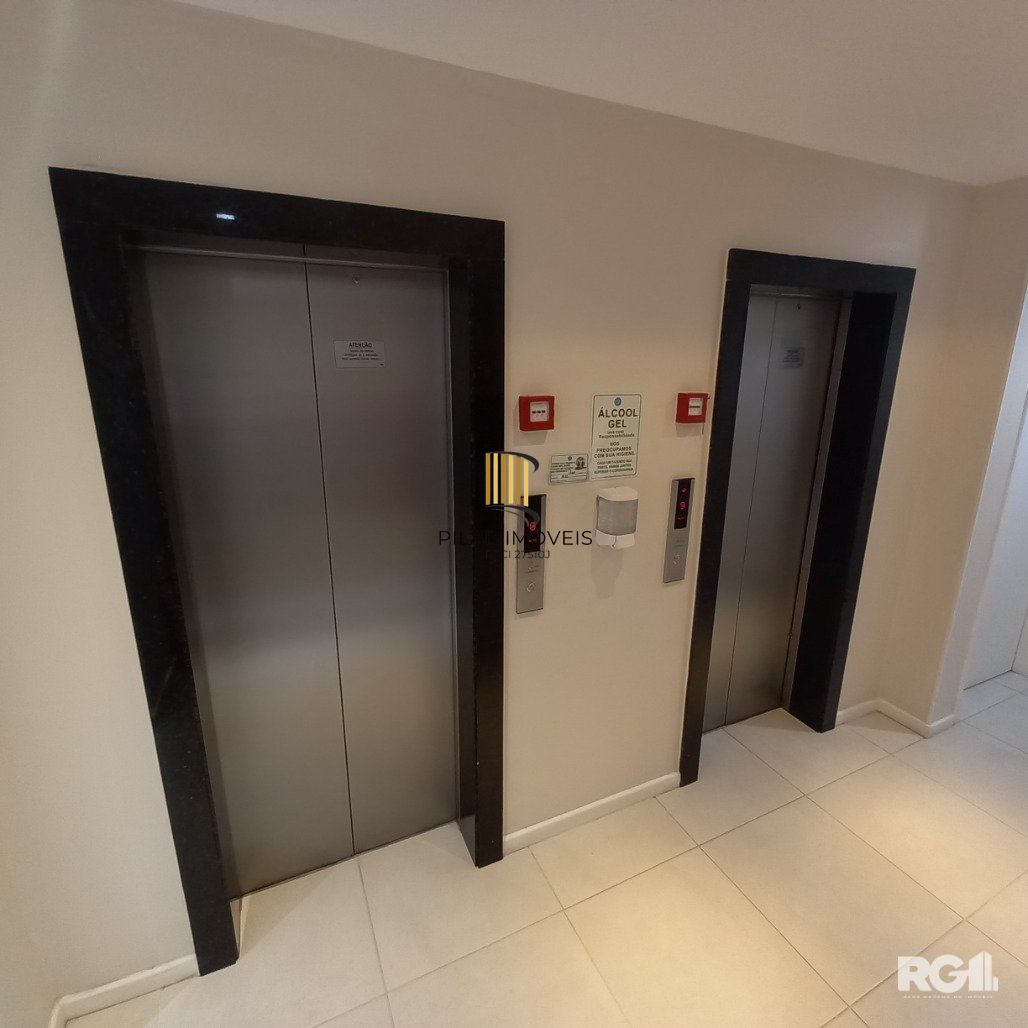 Apartamento 2 dormitórios no bairro Jardim Carvalho