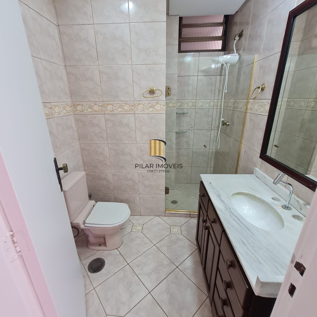 APARTAMENTO 03 DORMITÓRIOS DE FRENTE BAIRRO PETROPOLIS