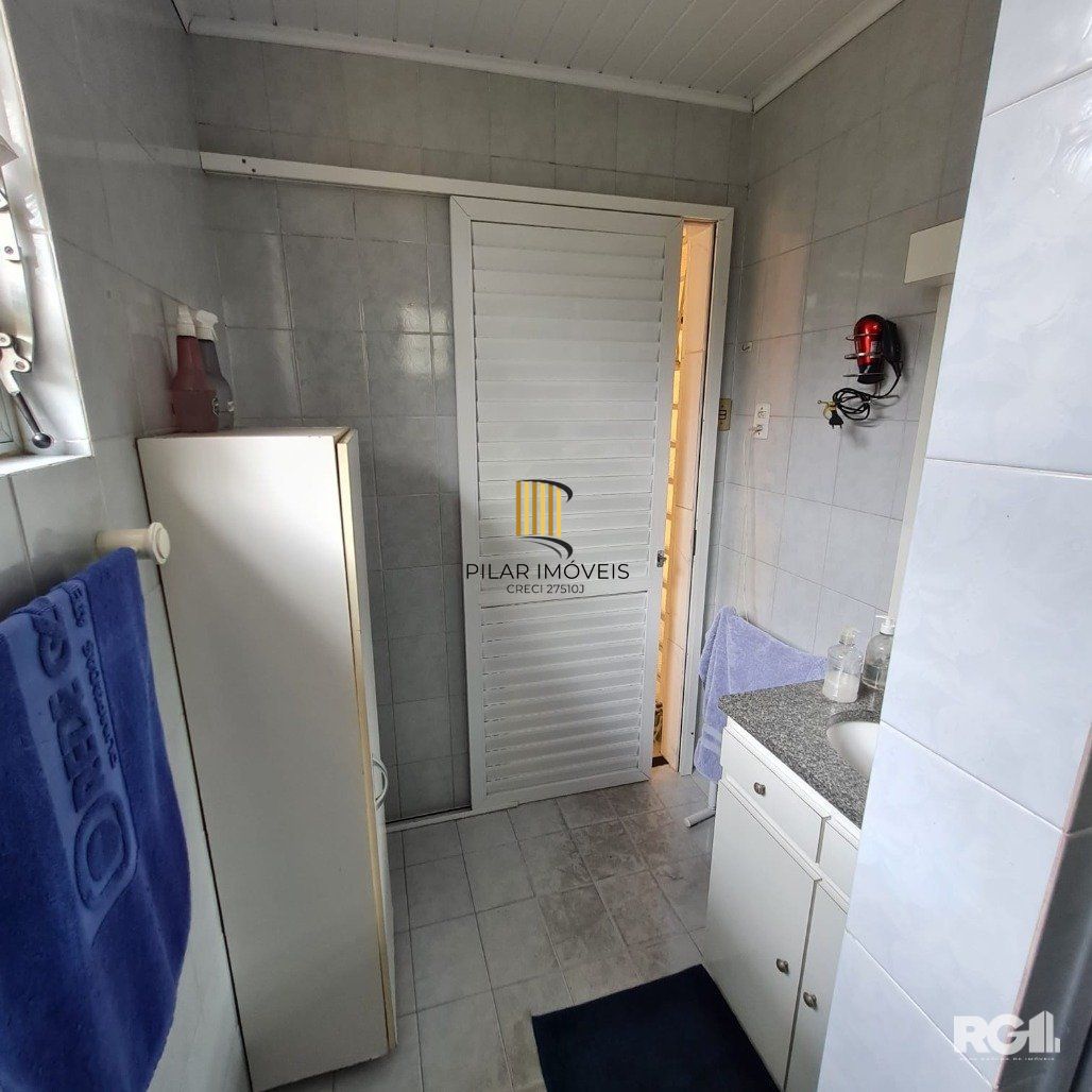 Casa 2 dormitórios no bairro Jardim  Botânico