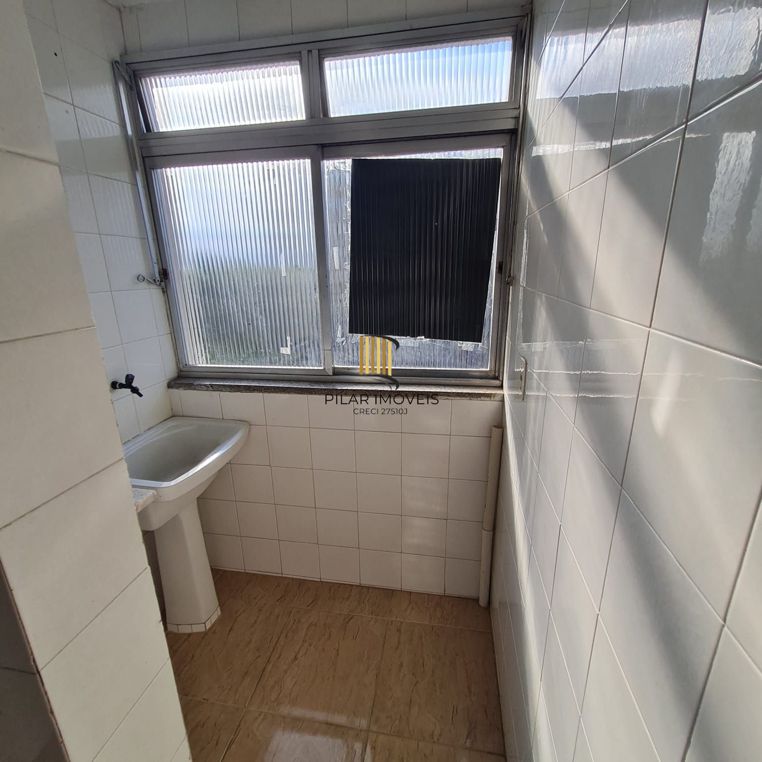 APTO DESOCUPADO IMEDIAÇÕES IGREJA SANTO ANTONIO