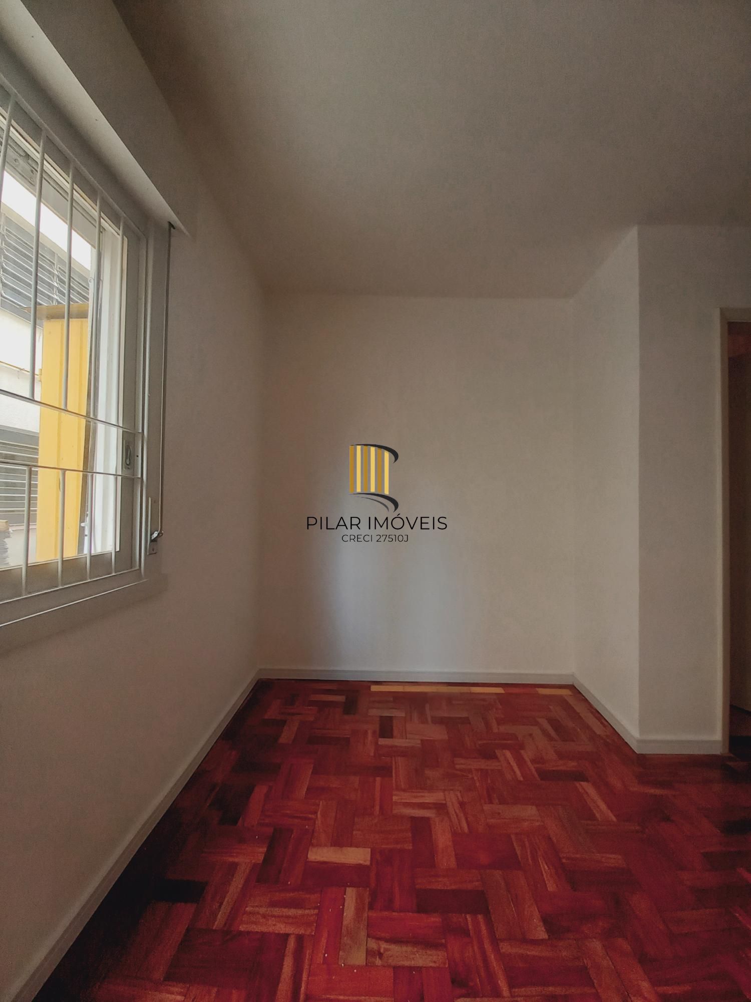 AMPLO JK TÉRREO - DESOCUPADO