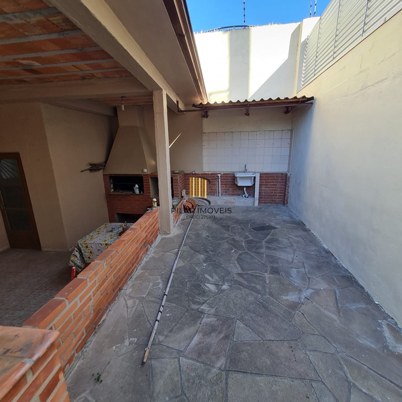 Casa 4 dormitórios no bairro Medianeira