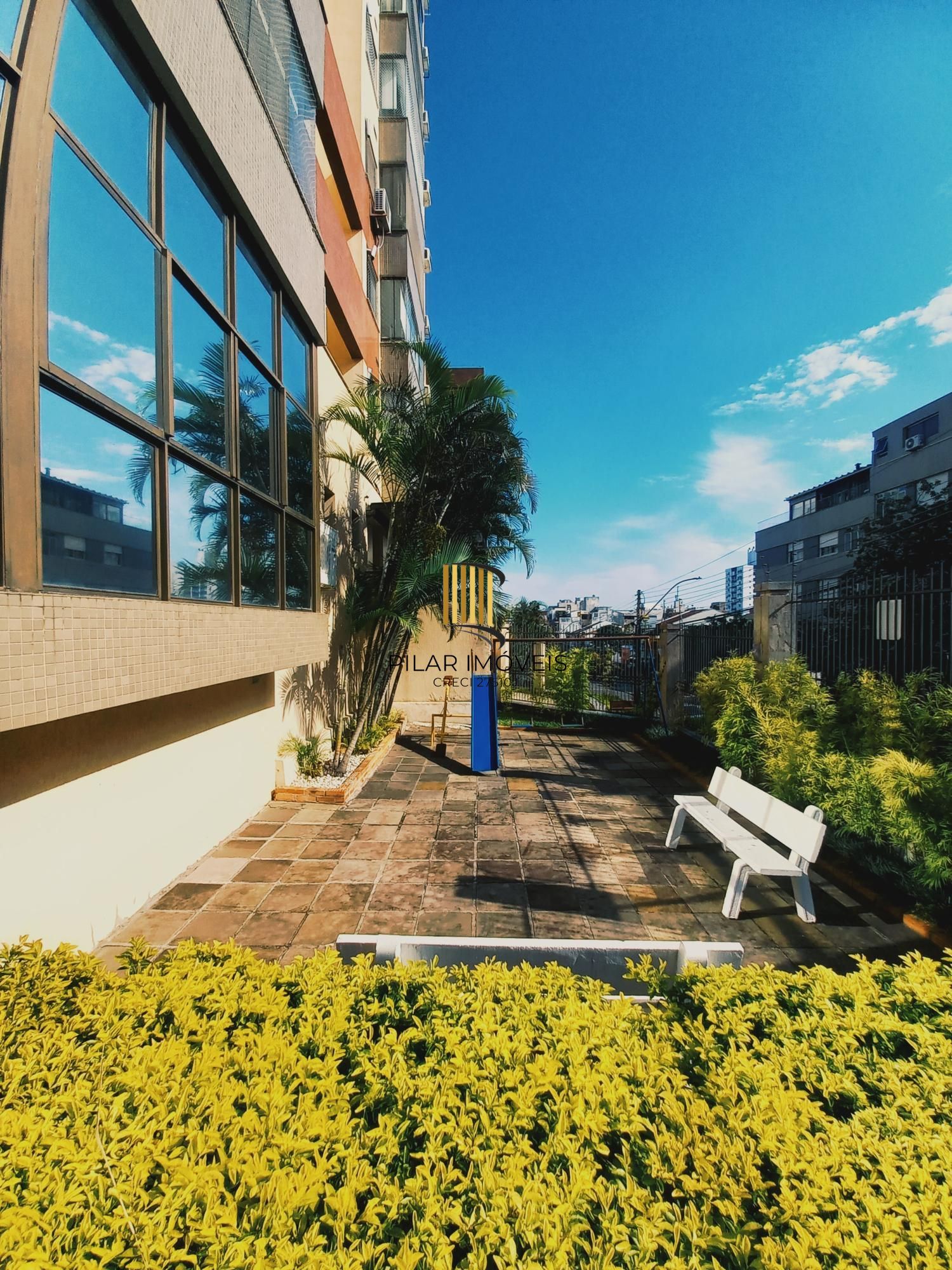 APARTAMENTO BAIRRO SANTANA COM 2 QUARTOS 2 GARAGENS