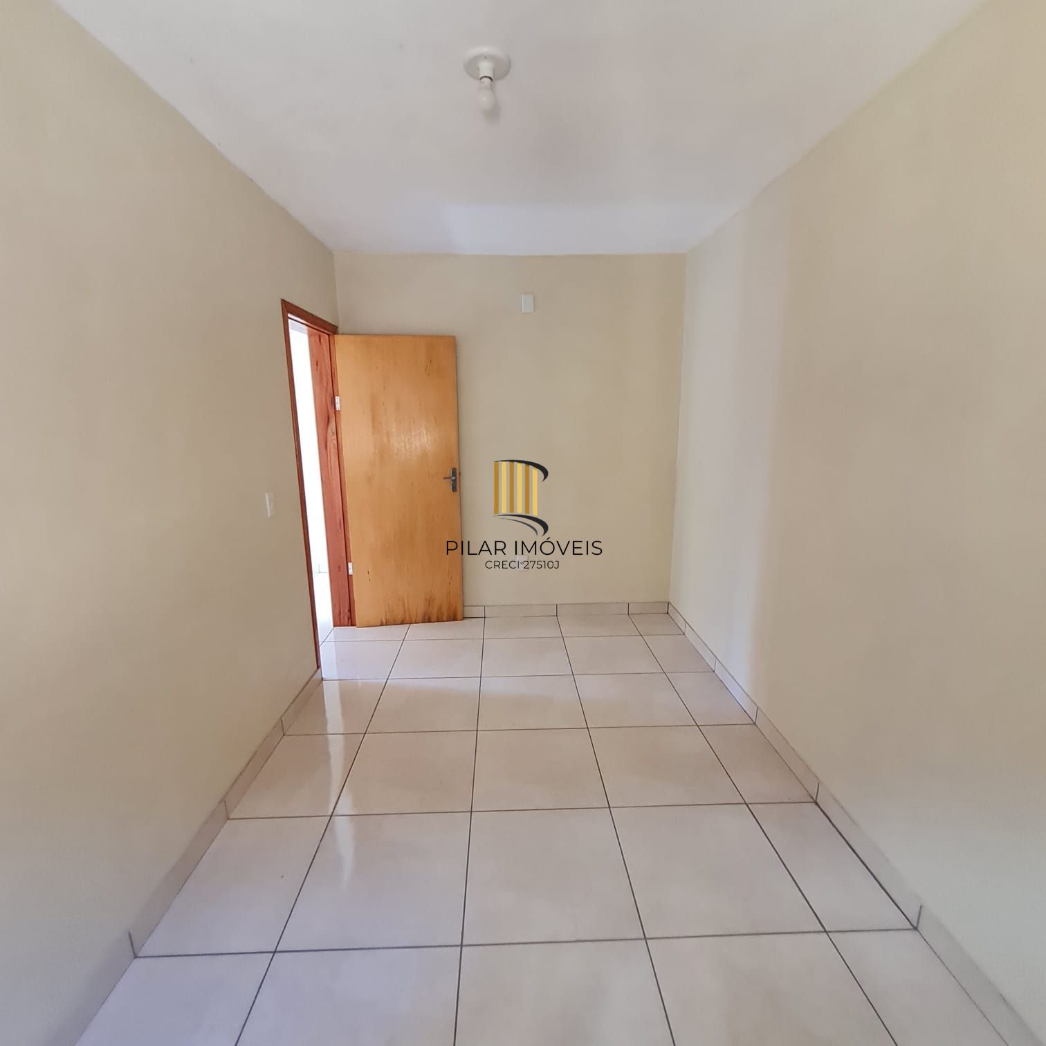 CASA EM CONDOMINIO