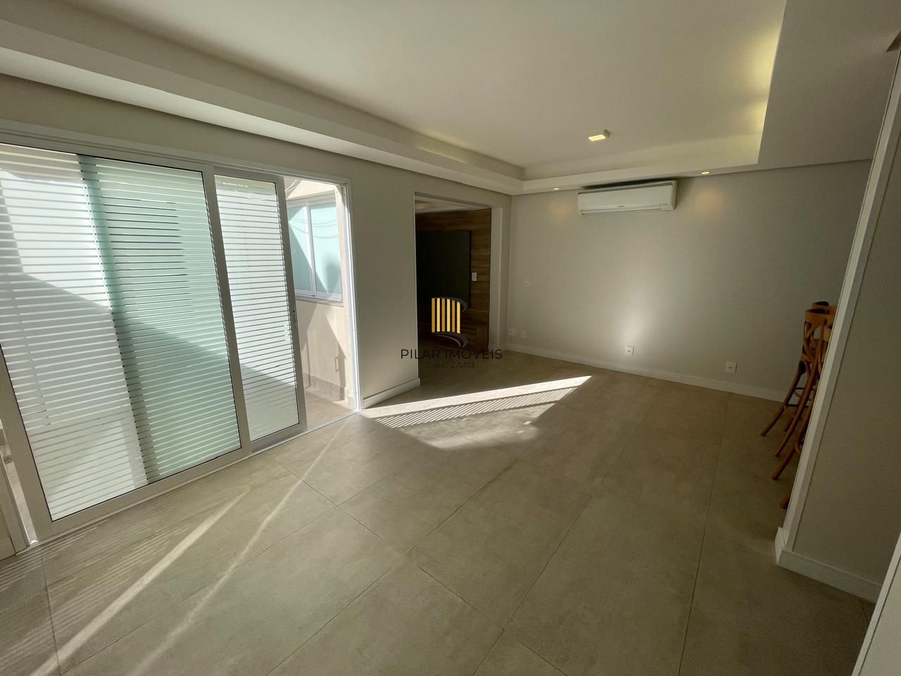 Casa de Condomínio 3 dormitórios no bairro Sarandi