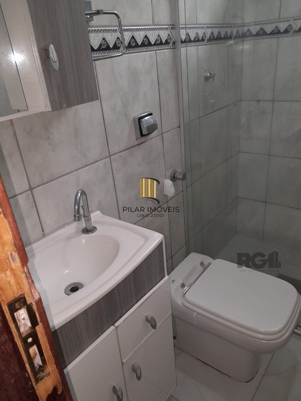 Apartamento 2 dormitórios com garagem fechada