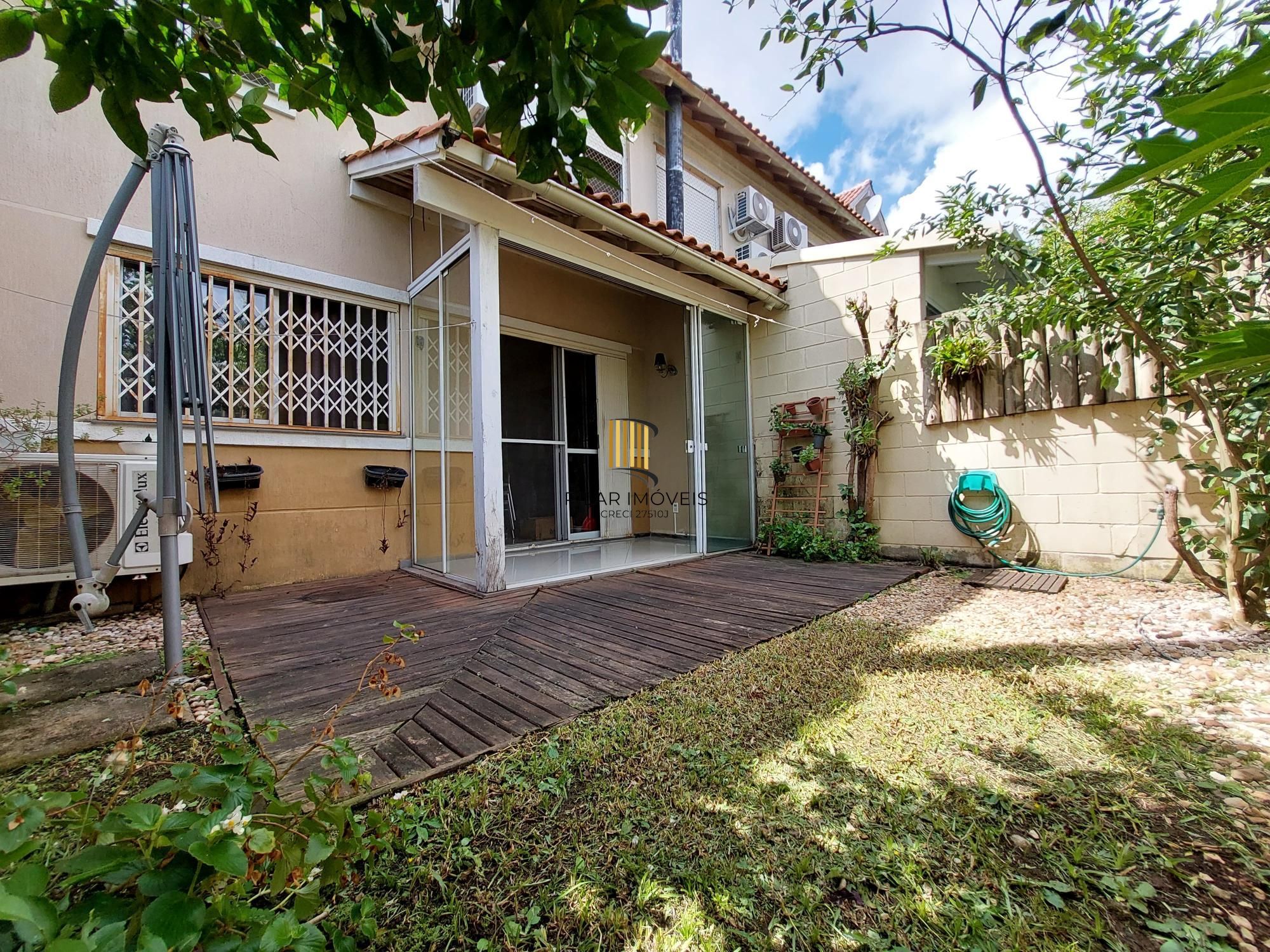 Casa de Condomínio 3 dormitórios no bairro Sarandi