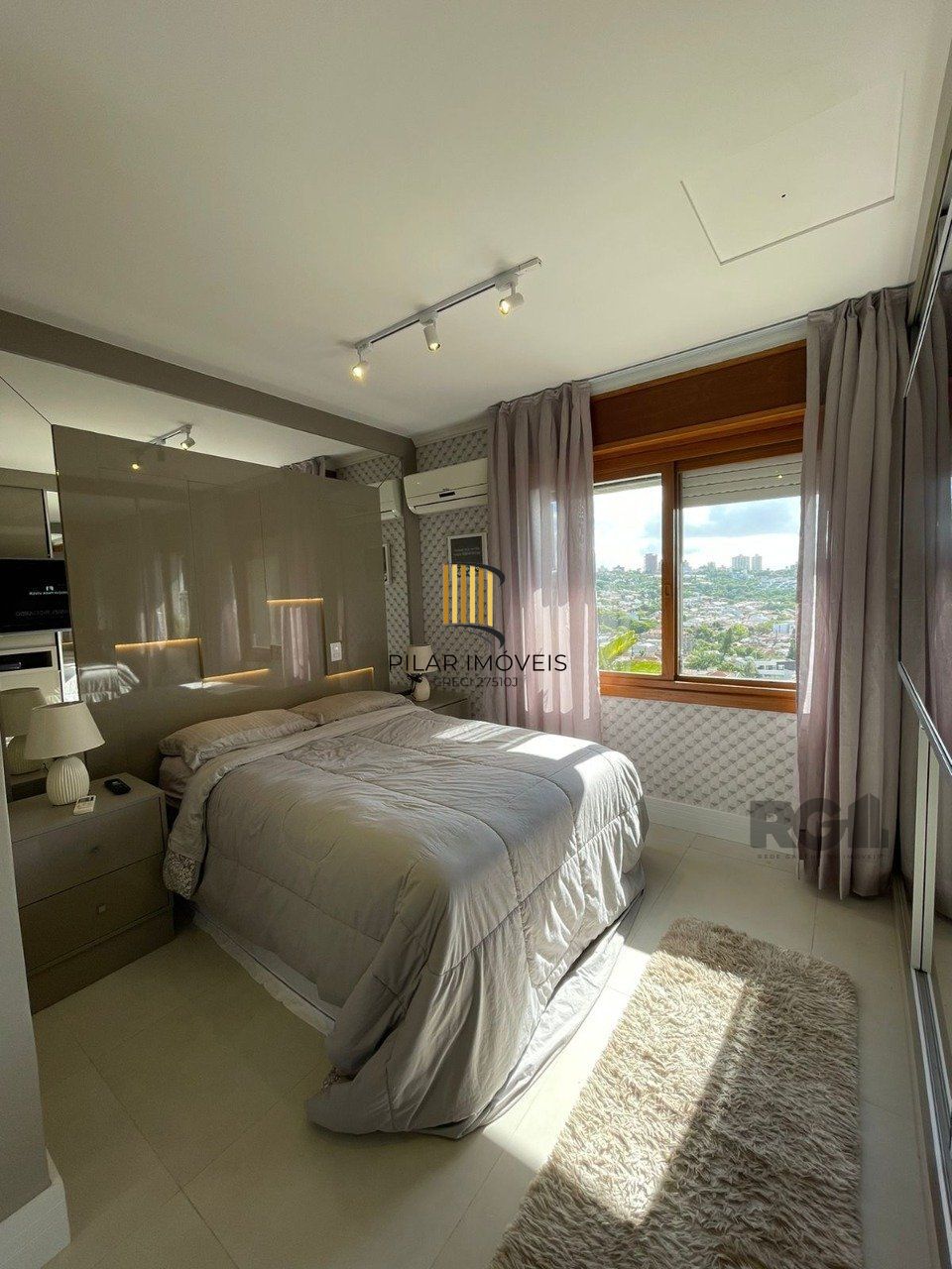 Cobertura 3 Dormitório(s) Bairro Chácara das Pedras