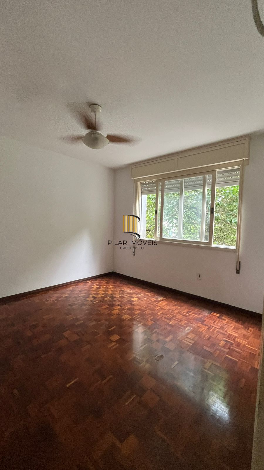 Apartamento 2 dormitórios com Dep. de Empregada