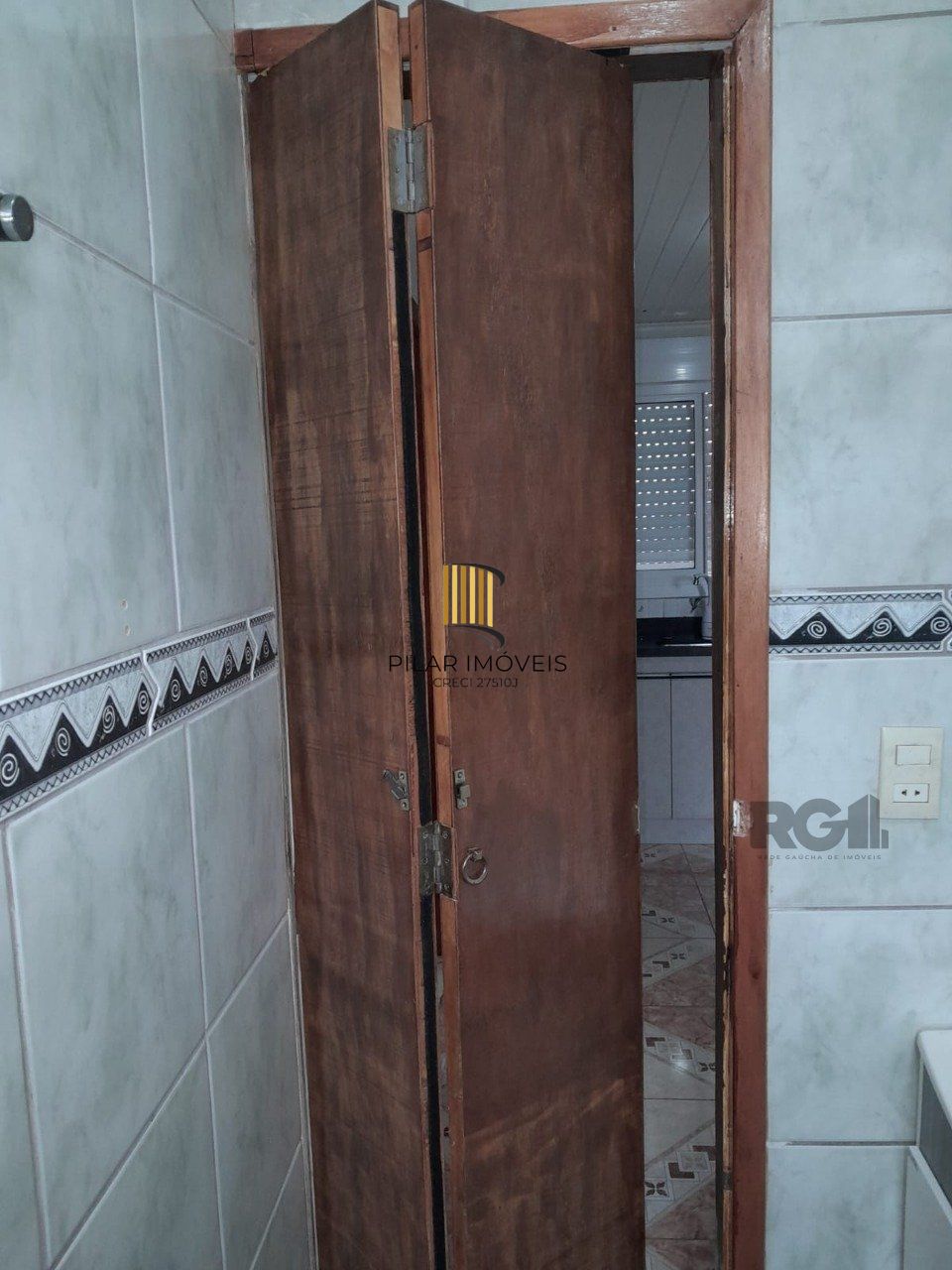 Apartamento 2 dormitórios com garagem fechada