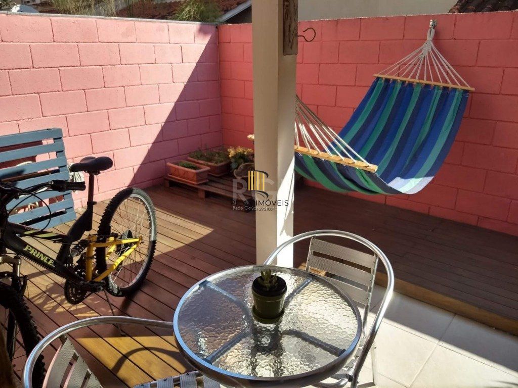 Casa de Condomínio 3 dormitórios no bairro Sarandi