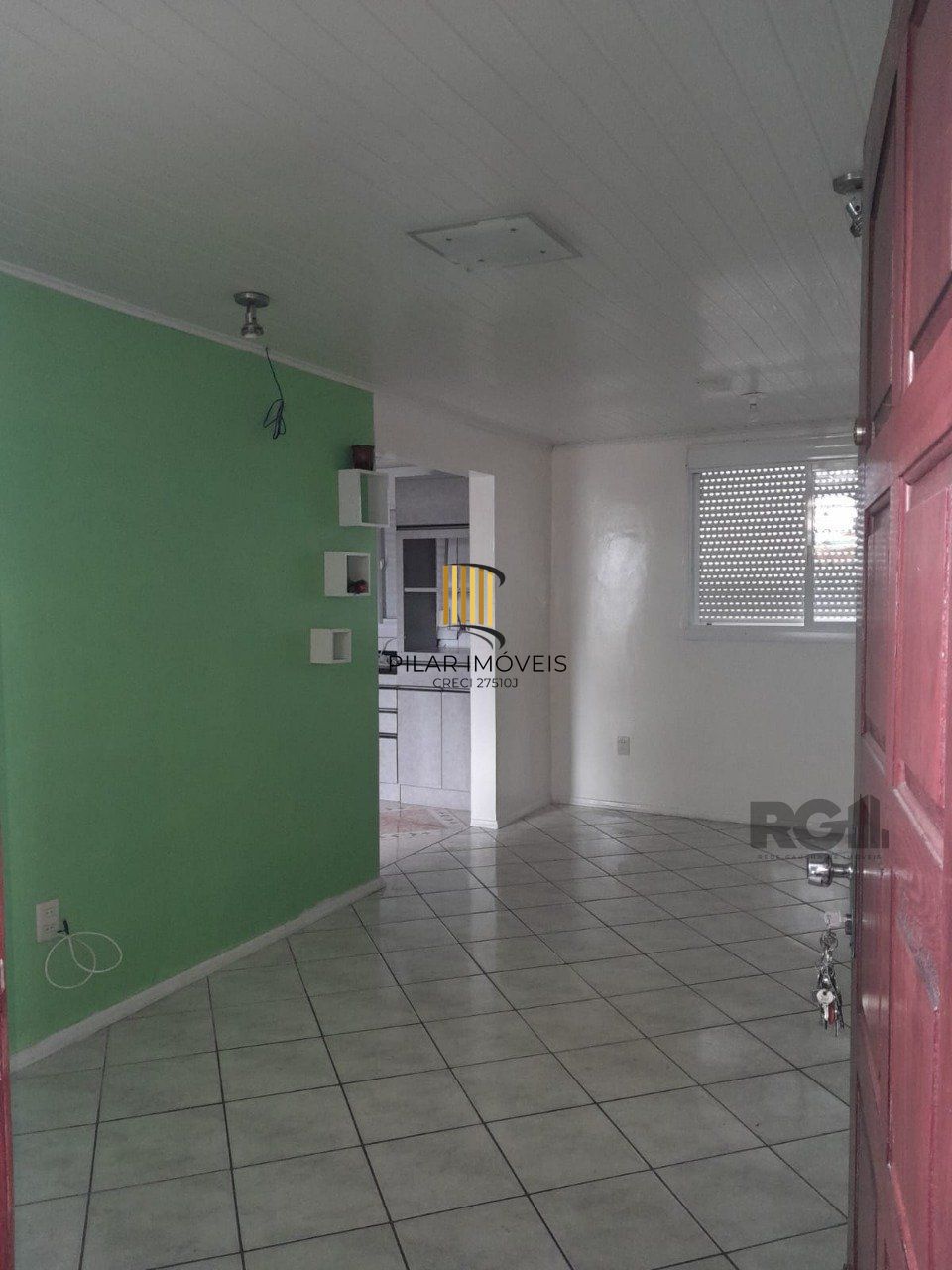 Apartamento 2 dormitórios com garagem fechada