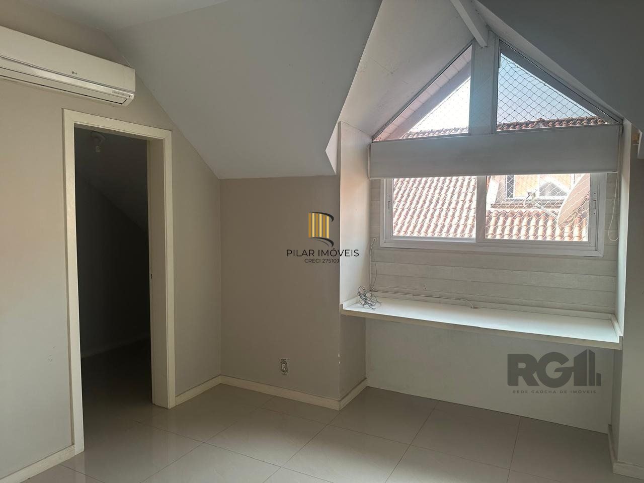 Casa condominio para Venda - 157m², 3 dormitórios, sendo 1 suites, 2 vagas - Sarandi