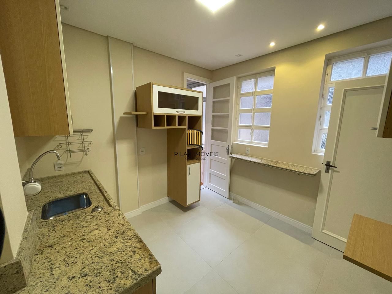 Apartamento 3 dormitórios no bairro Floresta