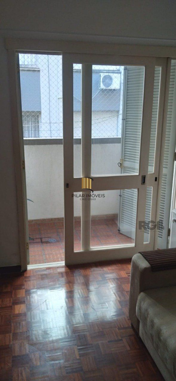 Apartamento 2 dormitórios com Dep. de Empregada
