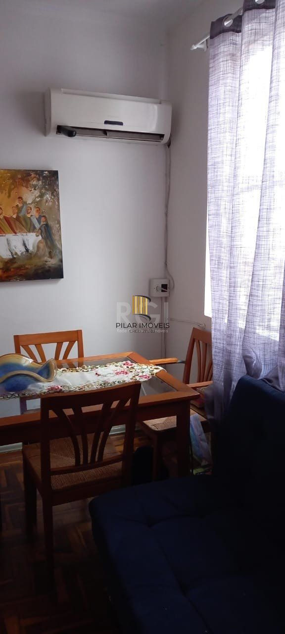 Apartamento para Venda - 50m², 2 dormitórios, Menino Deus
