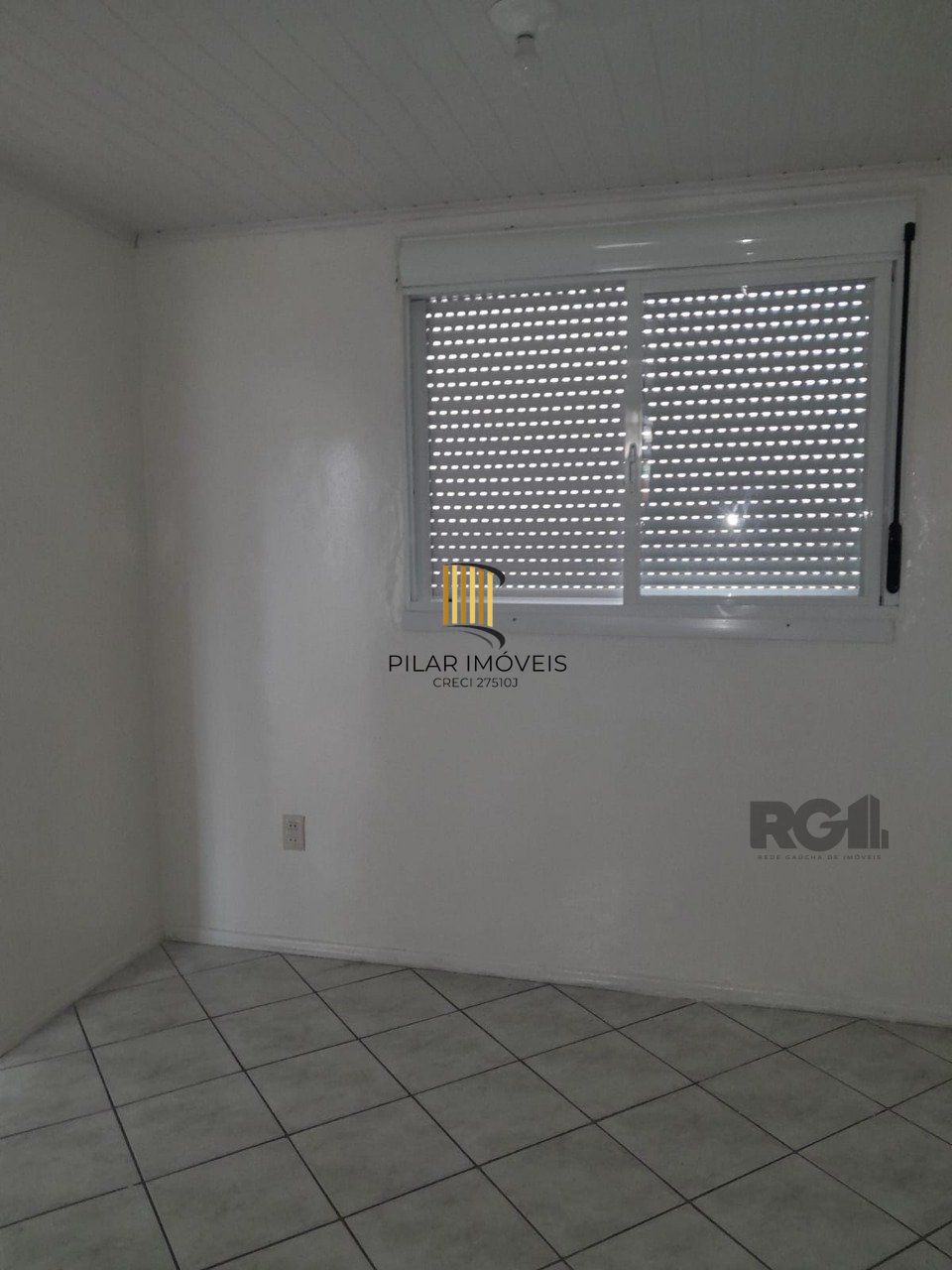 Apartamento 2 dormitórios com garagem fechada