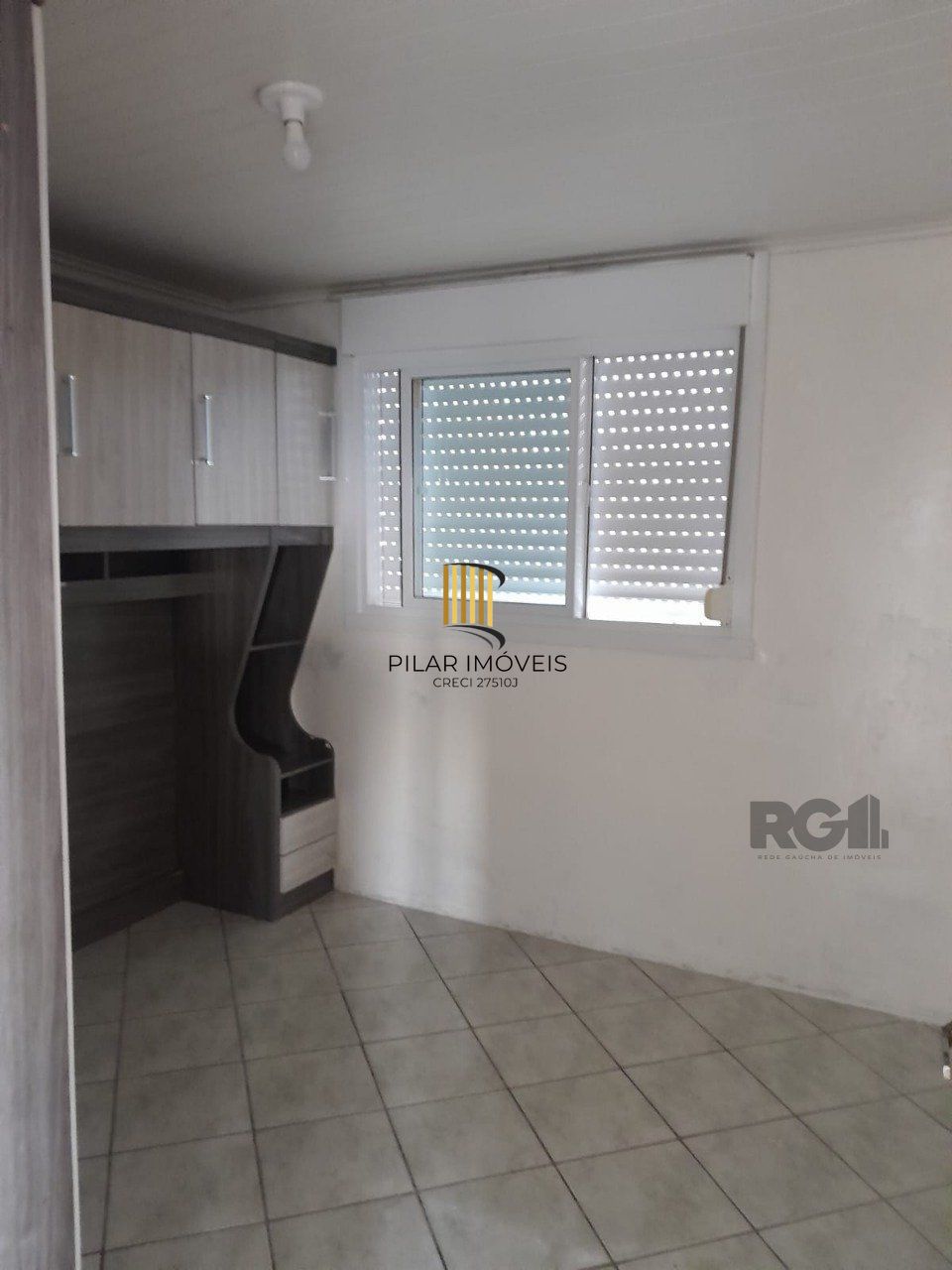 Apartamento 2 dormitórios com garagem fechada