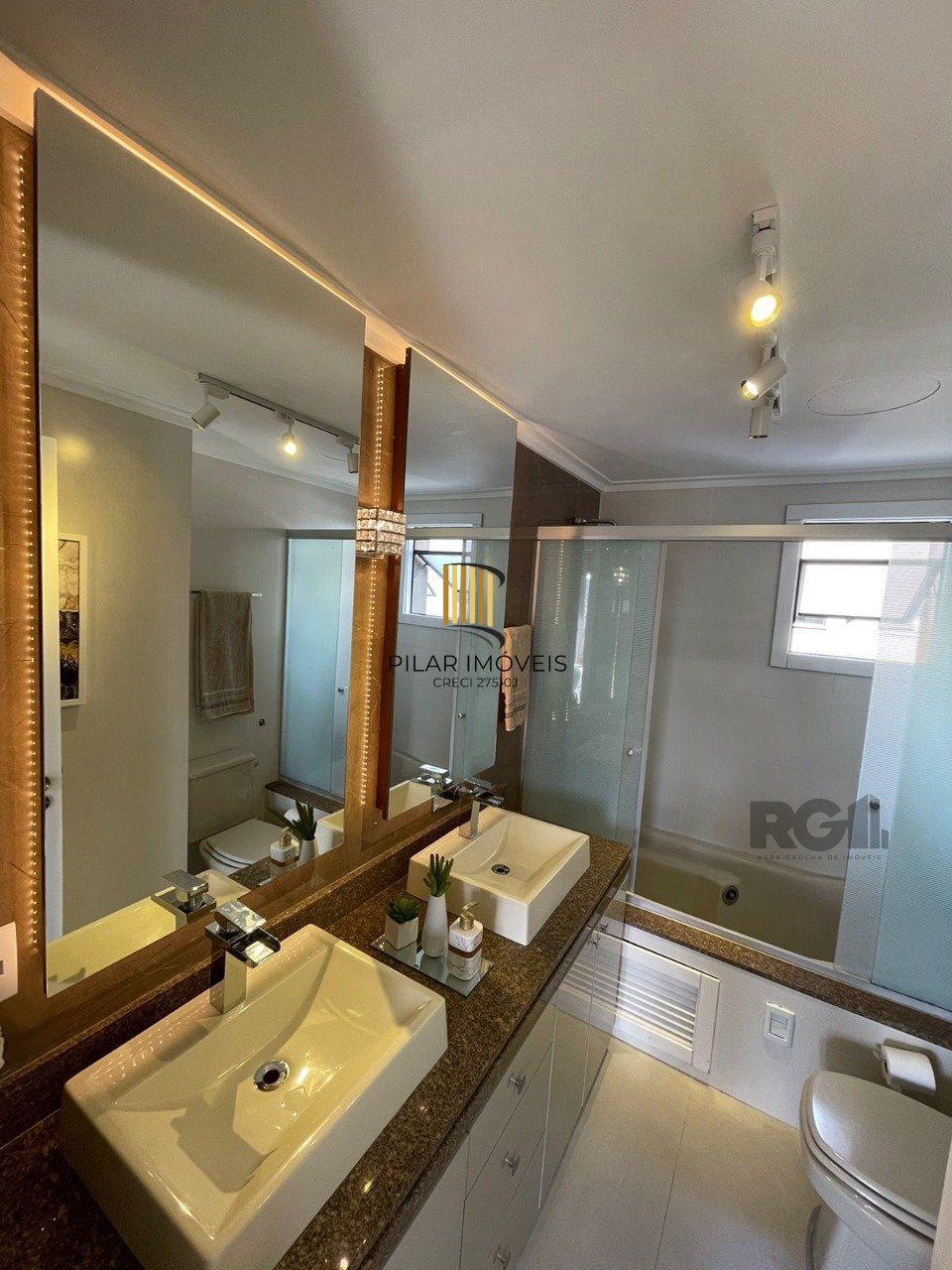 Cobertura 3 Dormitório(s) Bairro Chácara das Pedras