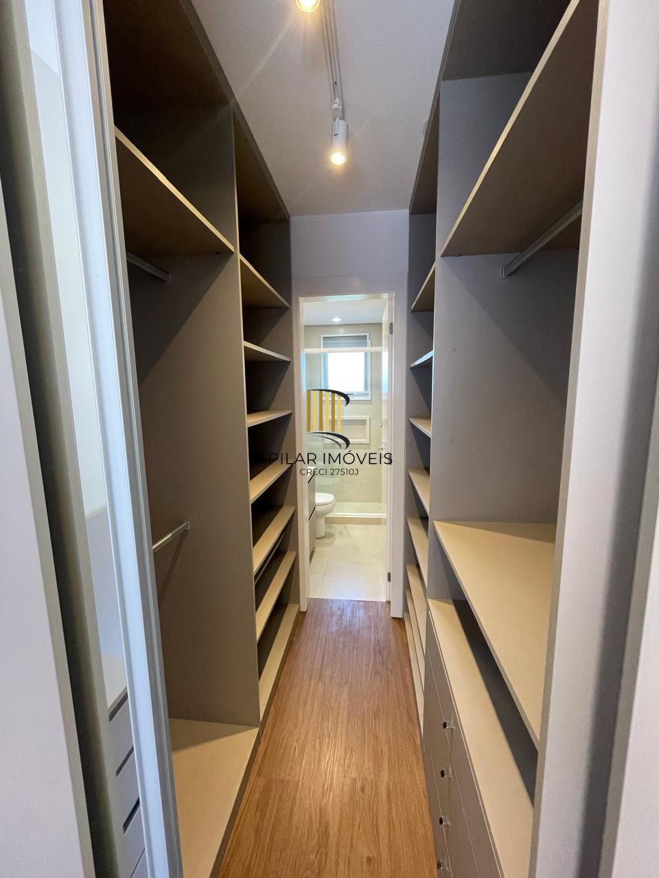 Casa de Condomínio 3 dormitórios no bairro Sarandi