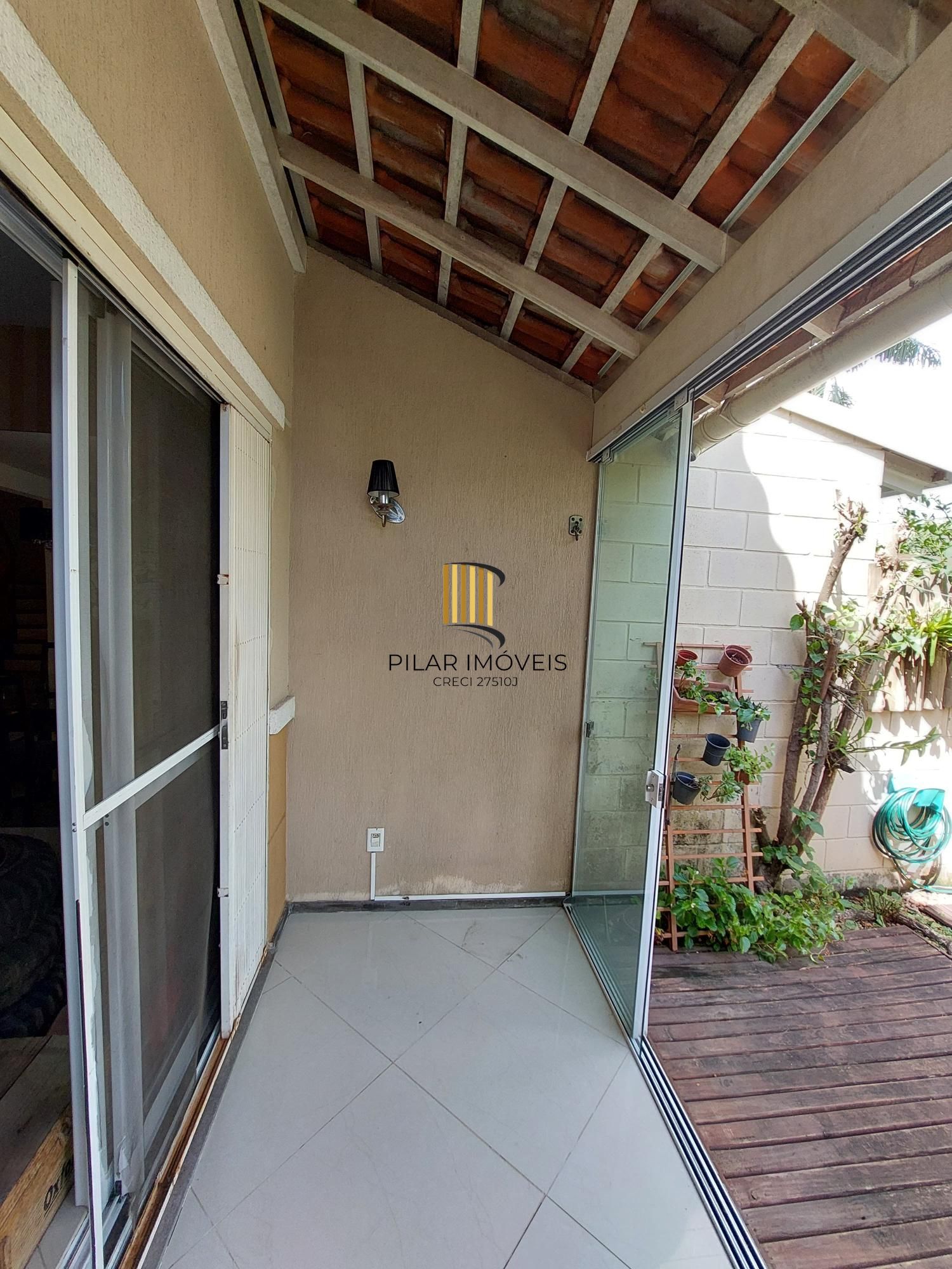 Casa de Condomínio 3 dormitórios no bairro Sarandi