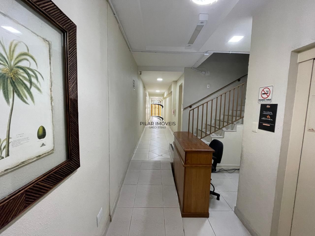 Sala Comercial com 59 m2 com terraço fechado