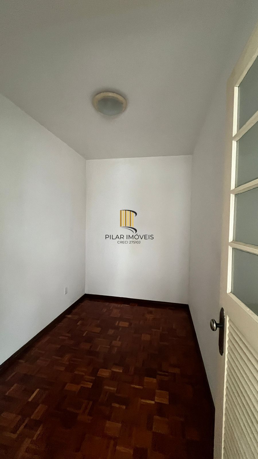 Apartamento 2 dormitórios com Dep. de Empregada