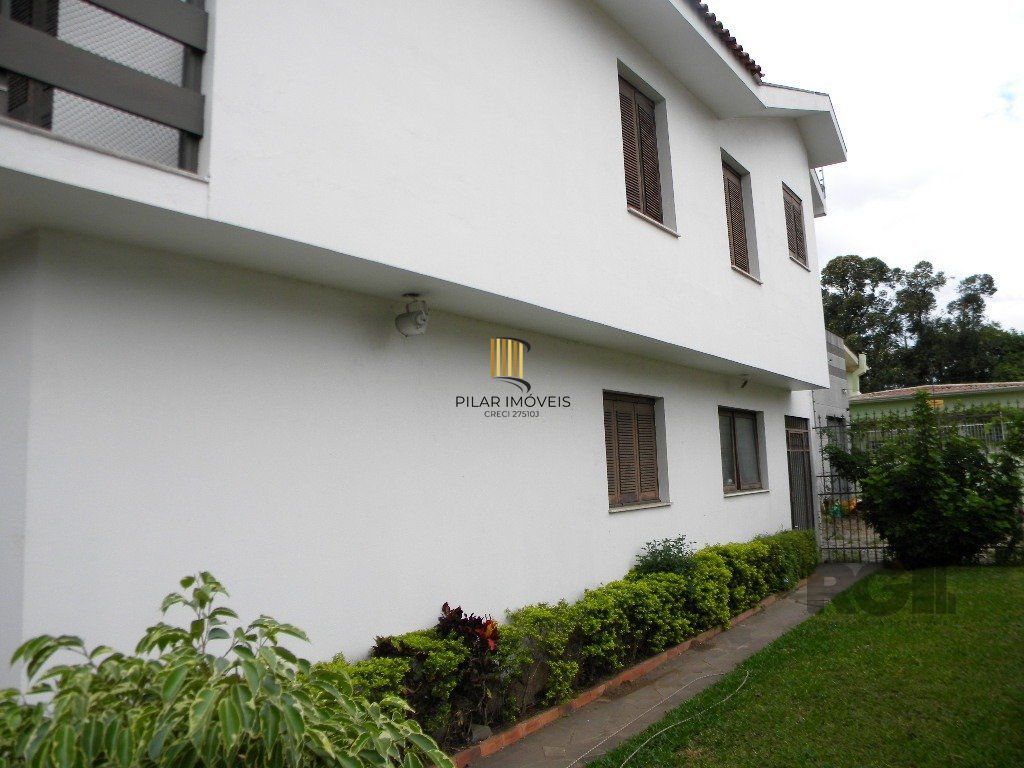 Casa 4 dormitórios no bairro Jardim Itu