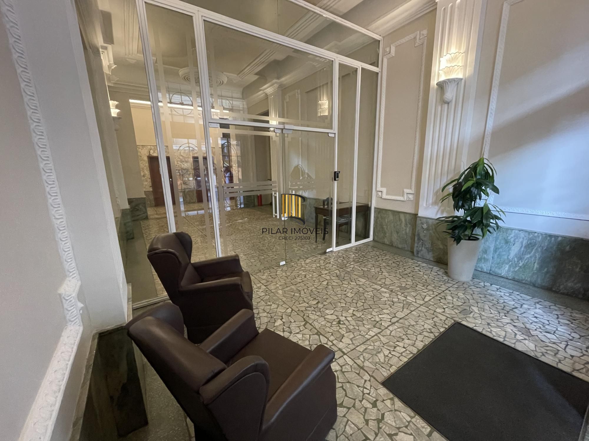 Apartamento 2 dormitórios no bairro Floresta