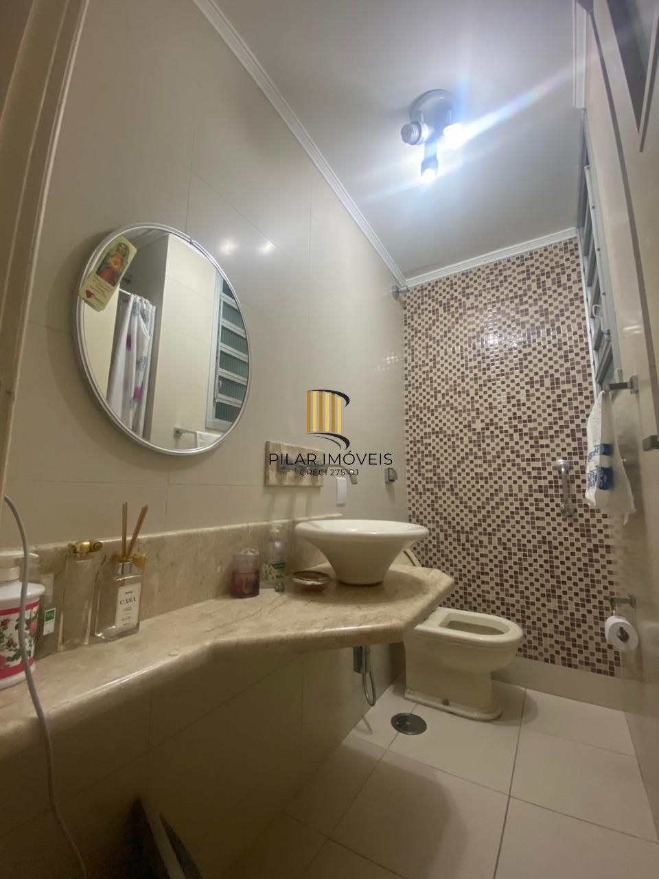 Apartamento de 3 dormitórios com 208m2 privativos em frente ao colégio Bom Conselho.