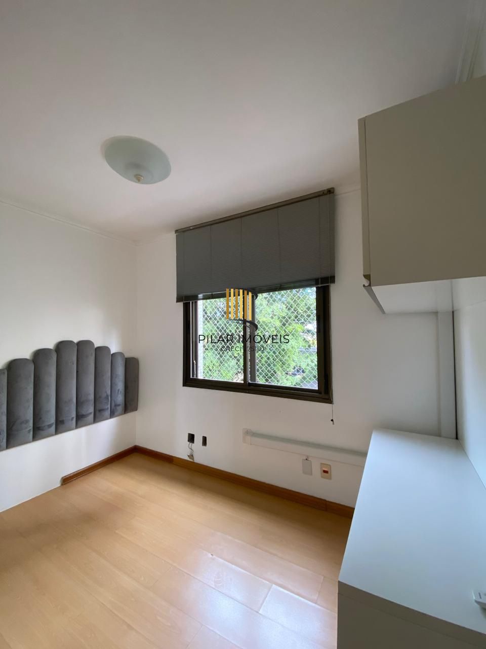 Apartamento 3 Dormitórios com Suíte, Closet, Sacada e Piso Laminado — Próximo ao Mãe de Deus e Praia de Belas