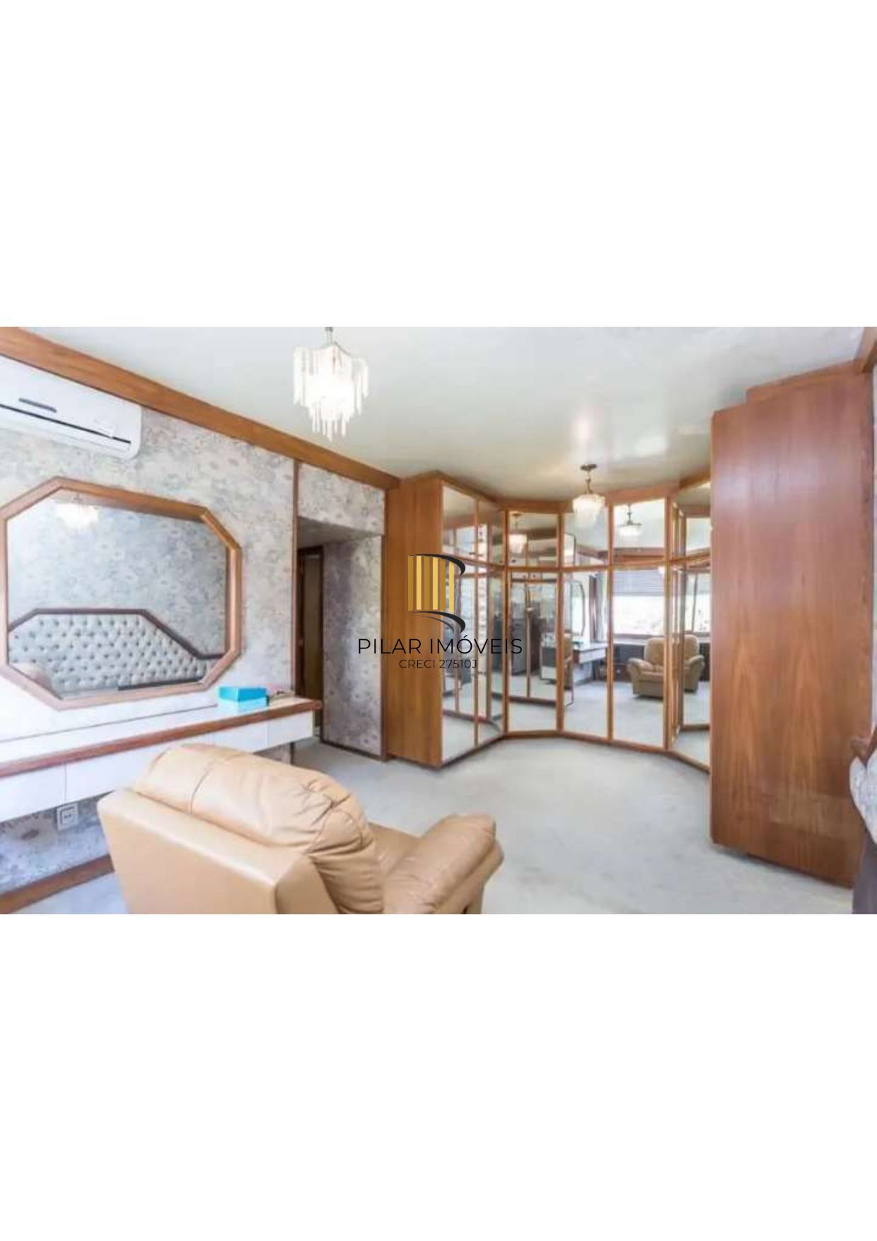 Espaçosa cobertura na rua mais charmosa do bairro Moinhos de Vento.