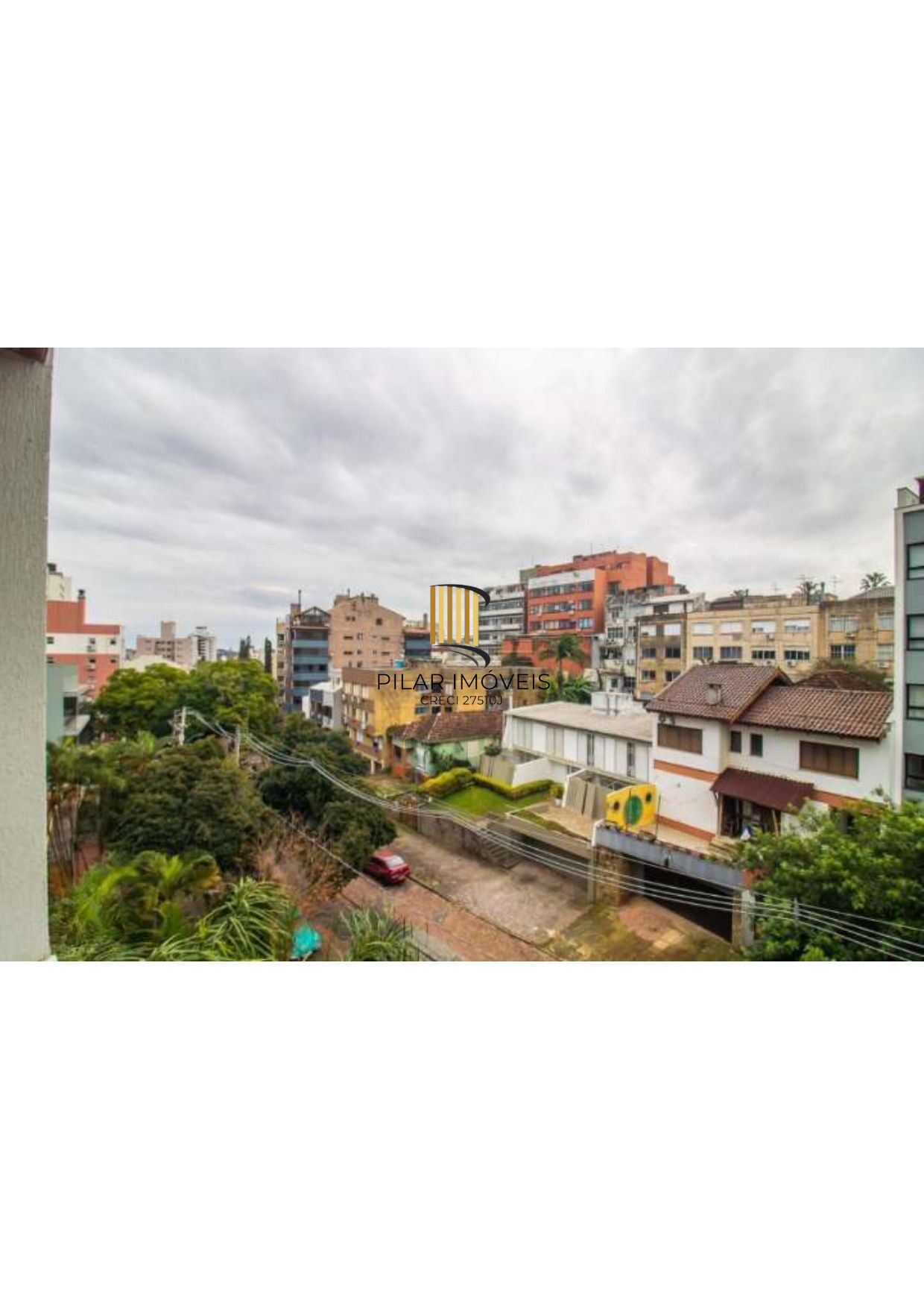 Semi mobiliado. Proximo ao zaffari da Carazinho.