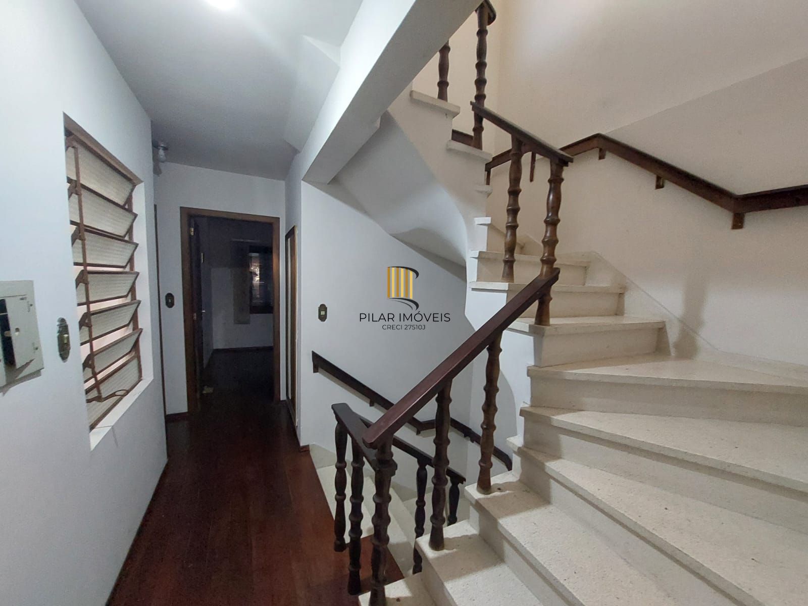 Casa com 5 dormitórios no bairro Rio Branco.