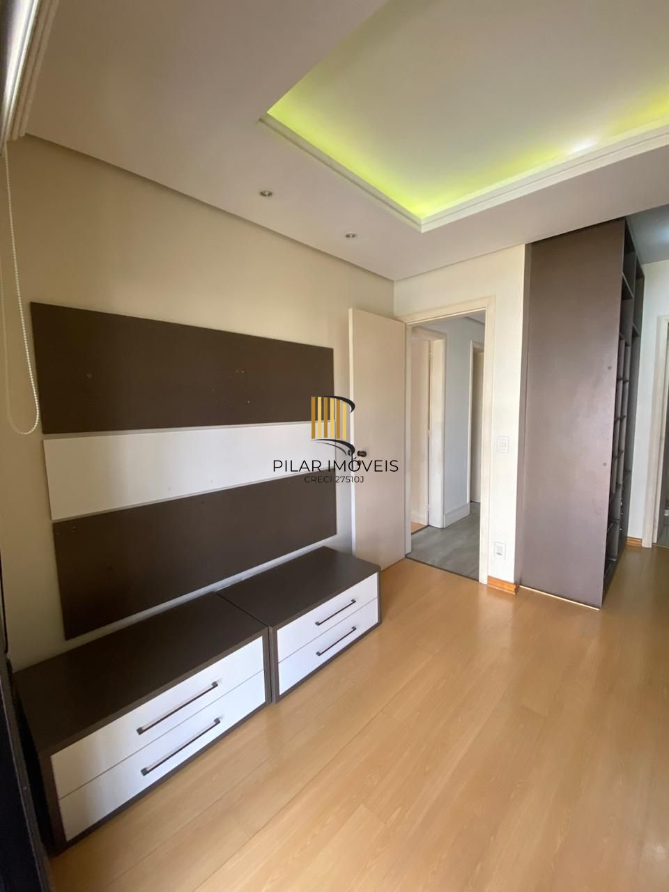 Apartamento 3 Dormitórios com Suíte, Closet, Sacada e Piso Laminado — Próximo ao Mãe de Deus e Praia de Belas