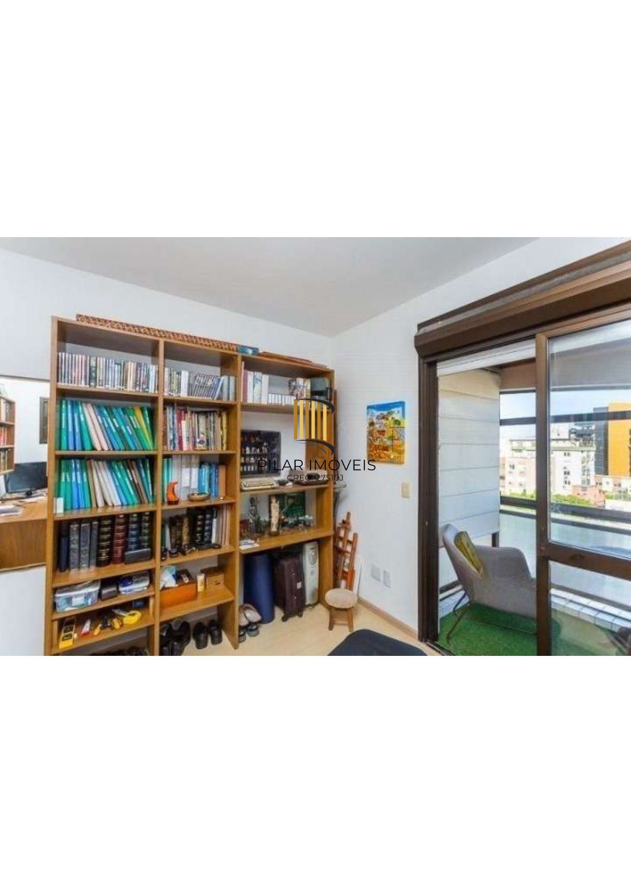 APARTAMENTO 2 DORMITÓRIOS, 2 SACADAS, GARAGEM. BAIRRO INDEPENDÊNCIA