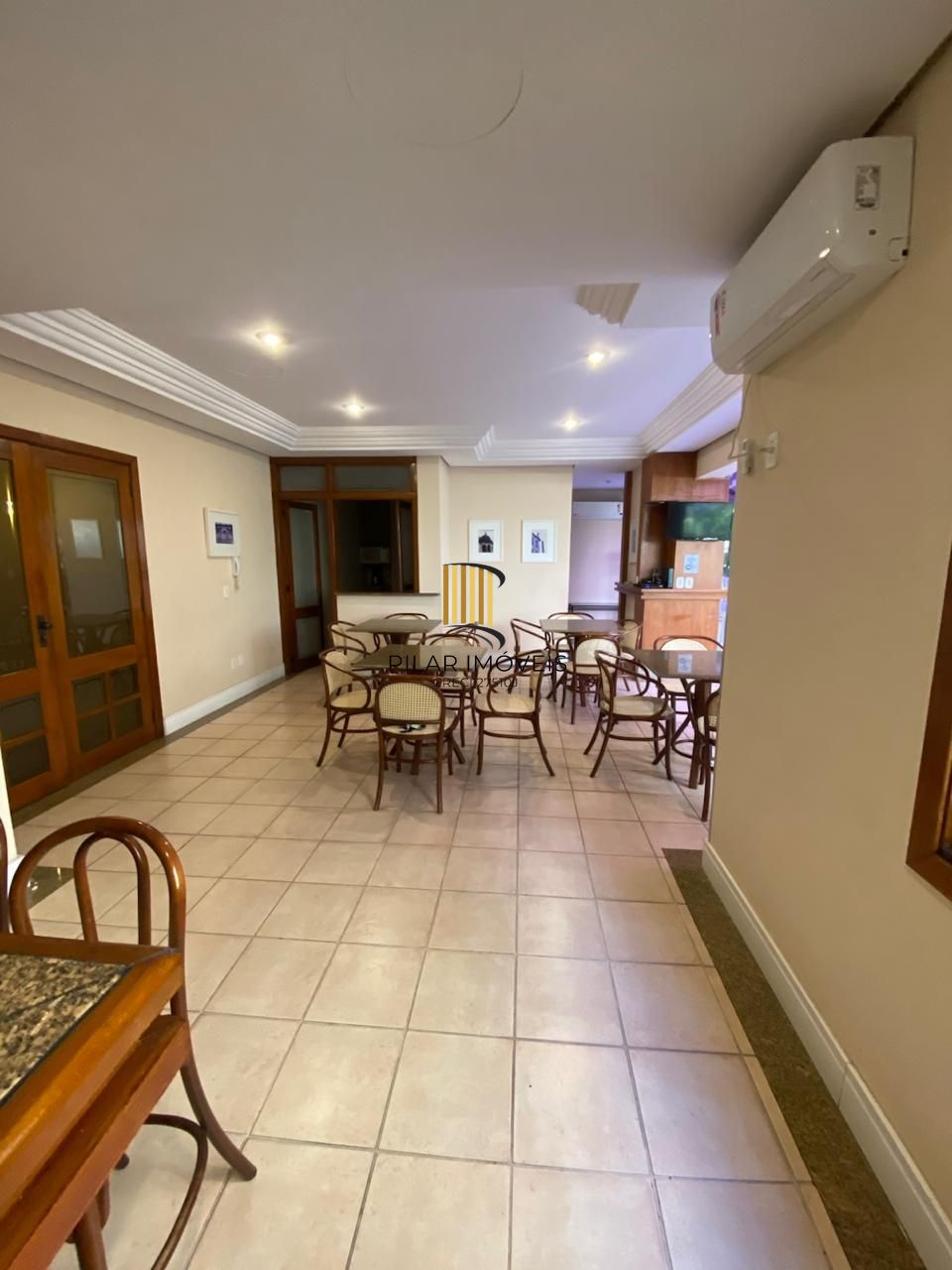 Apartamento 3 Dormitórios com Suíte, Closet, Sacada e Piso Laminado — Próximo ao Mãe de Deus e Praia de Belas