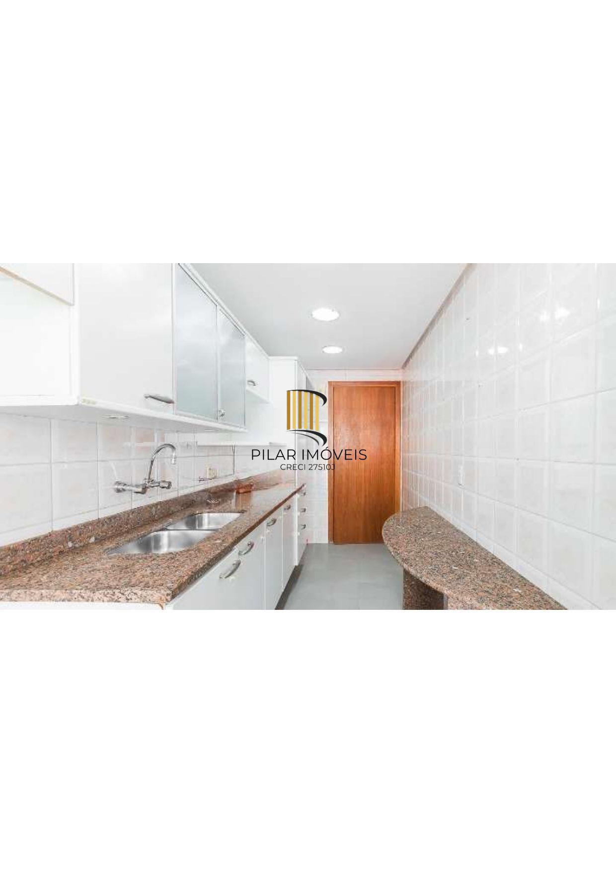 Cobertura duplex desocupada próximo a academia Bodytech.