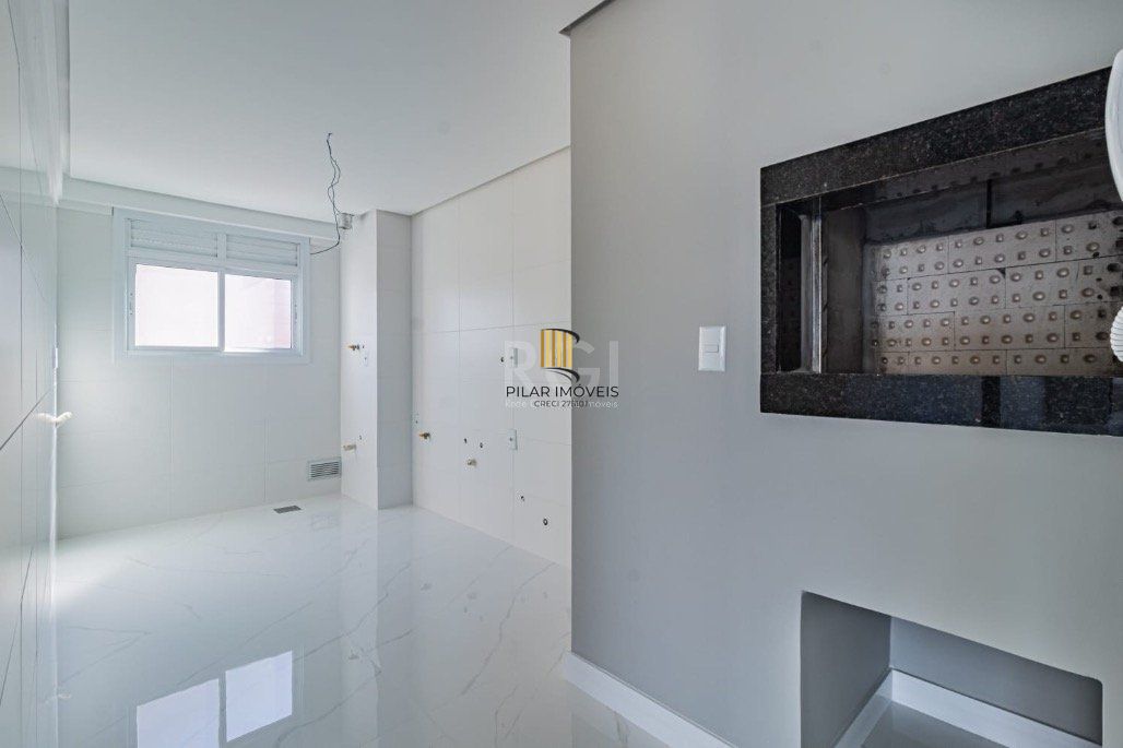 Apartamento  novo com 2 suites na avenida Bagé, bairro Petrópolis.