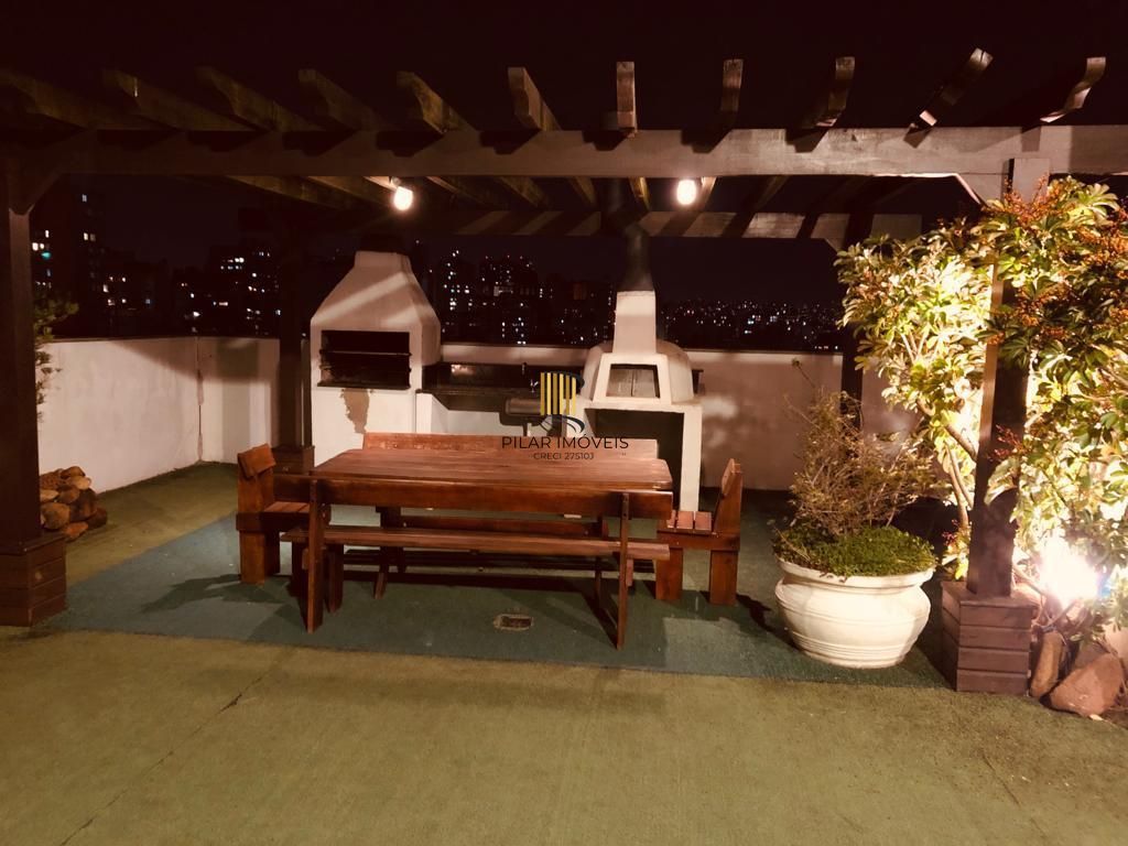 Apartamento 2 dormitórios, 2 vagas, elevado Centro Histórico