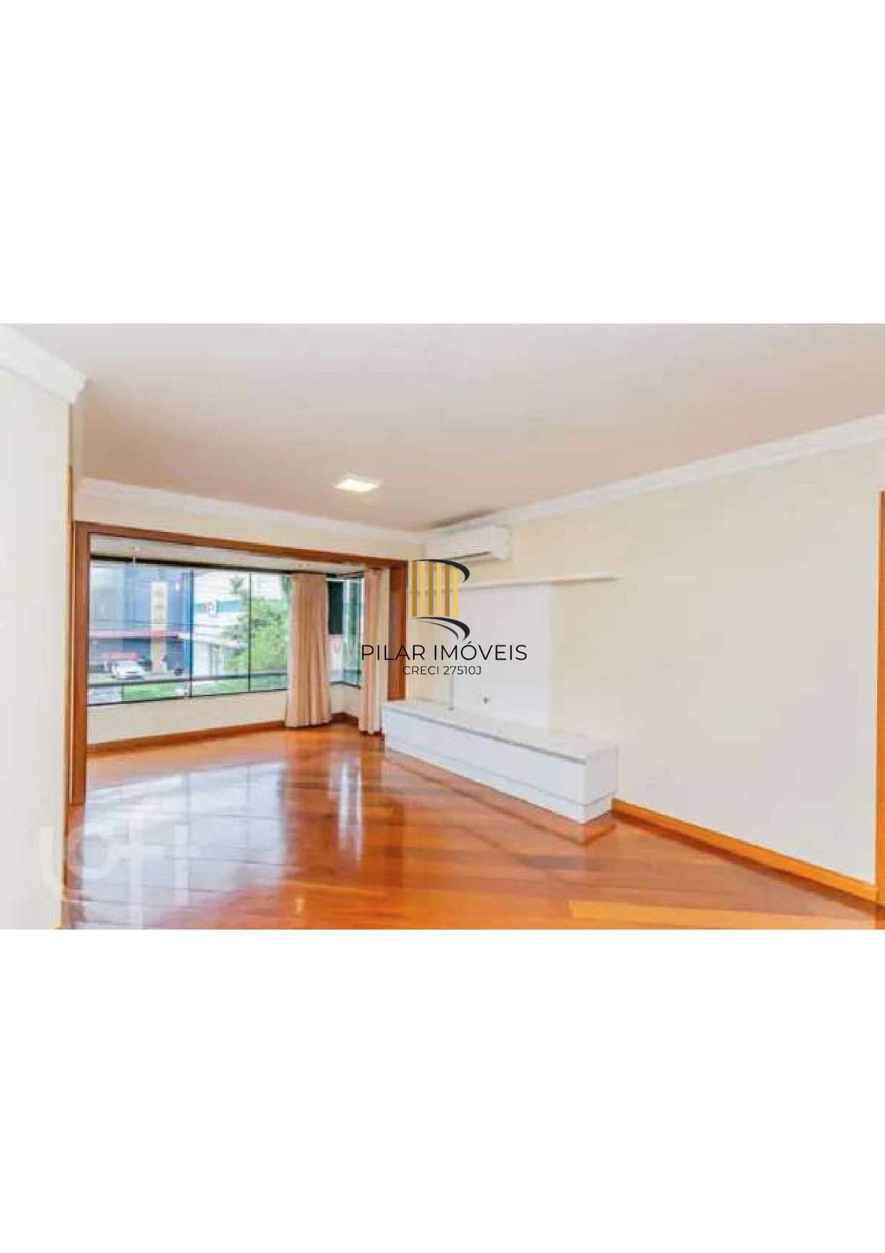 Apartamento 2 dormitórios ,Semi mobiliado no bairro Petrópolis.