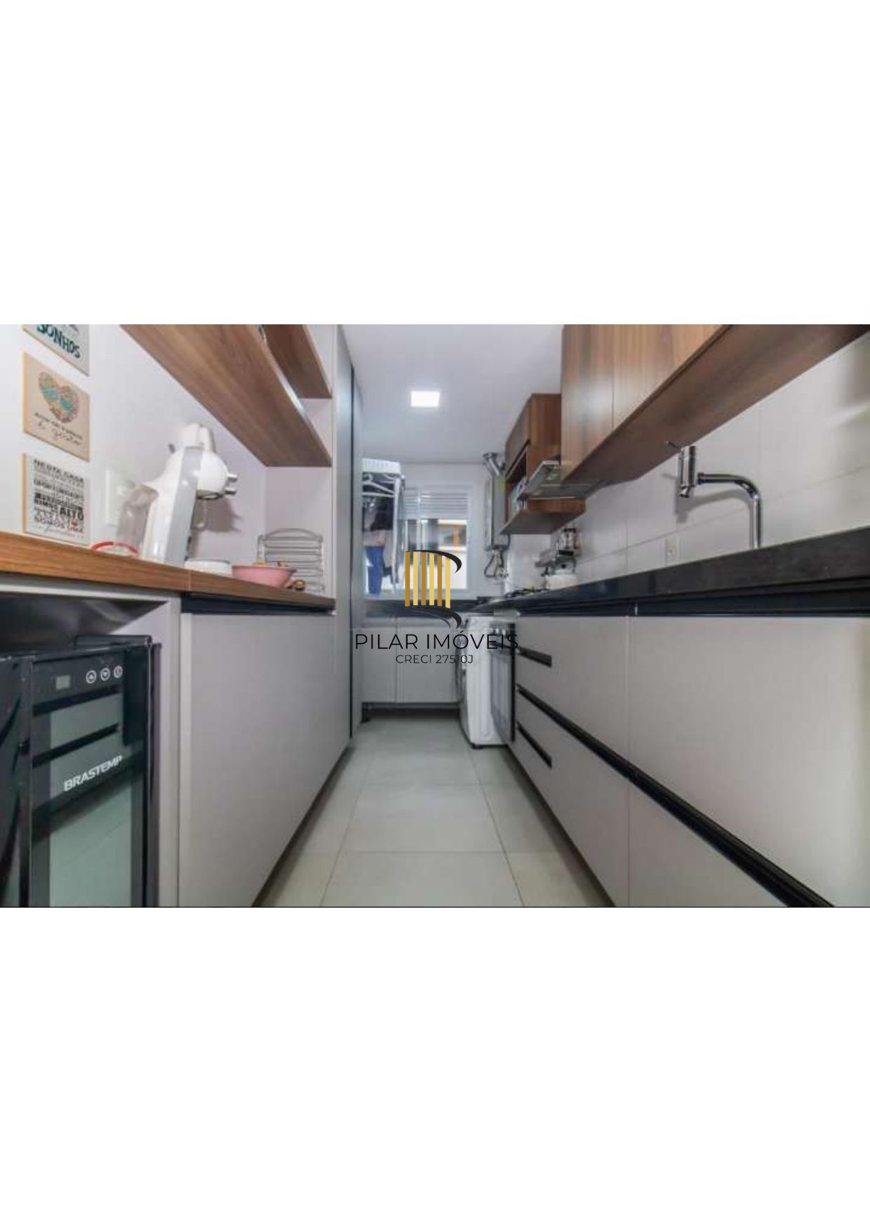 Semi mobiliado. Proximo ao zaffari da Carazinho.