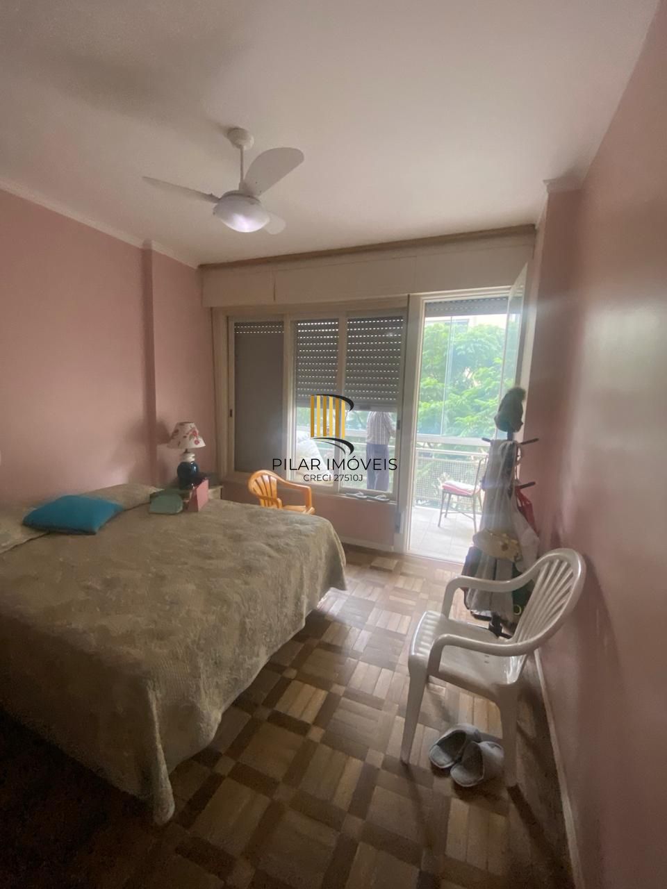 Apartamento de 3 dormitórios com 208m2 privativos em frente ao colégio Bom Conselho.