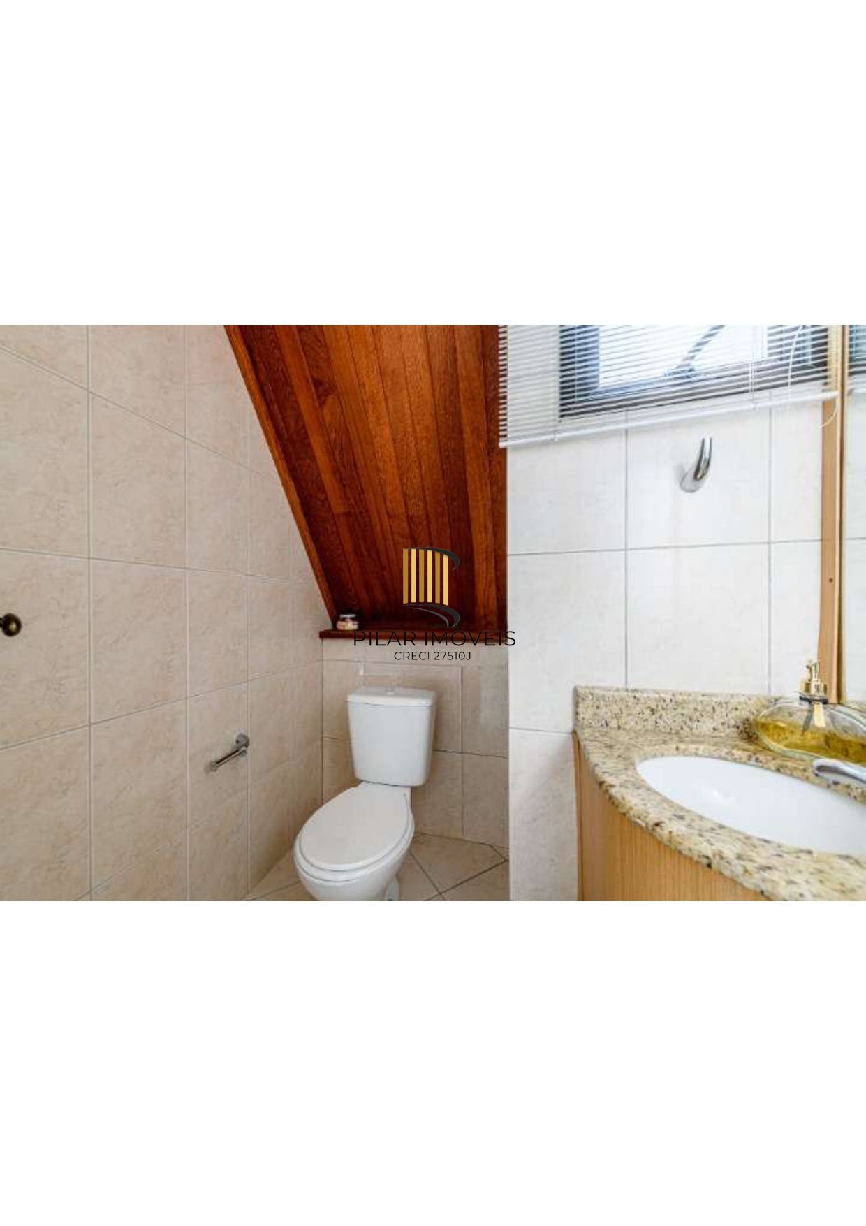 Semi mobiliada, cobertura duplex , maravilhosa em rua calma , próximo ao Grêmio Náutico União.