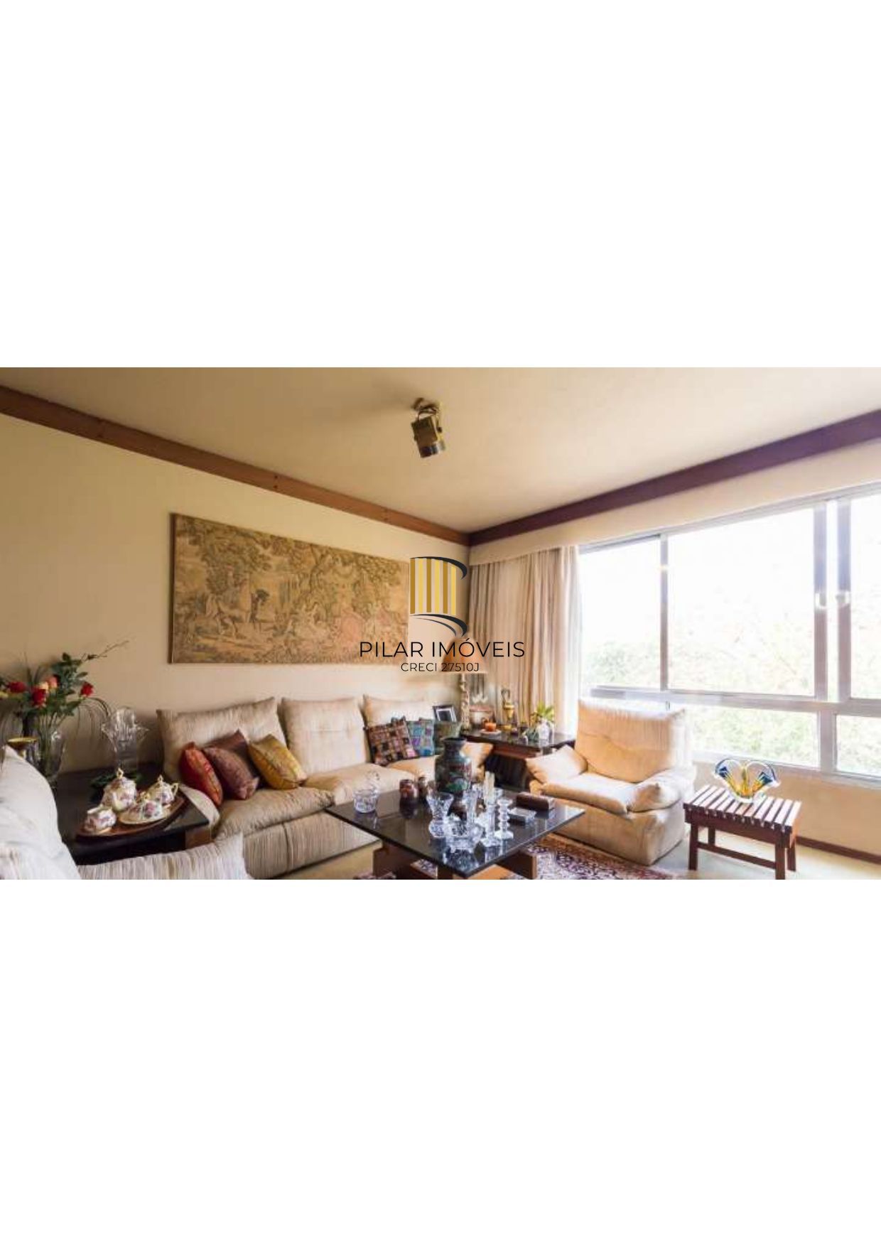 Espaçosa cobertura na rua mais charmosa do bairro Moinhos de Vento.