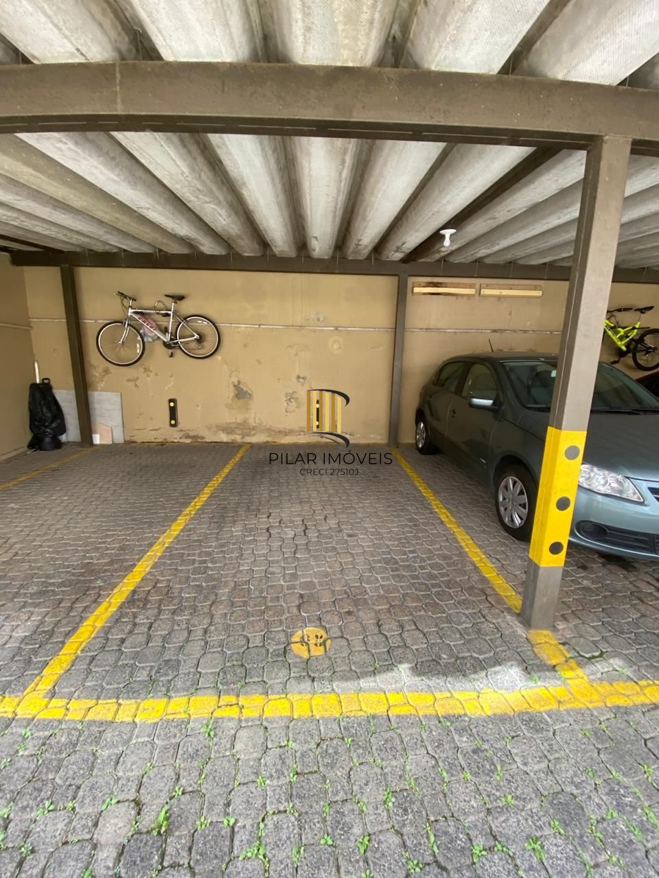 Apartamento 3 Dormitórios com Suíte, Closet, Sacada e Piso Laminado — Próximo ao Mãe de Deus e Praia de Belas