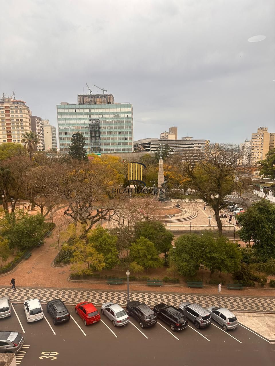 Belíssima Sala Comercial  no Centro Histórico de Porto Alegre.